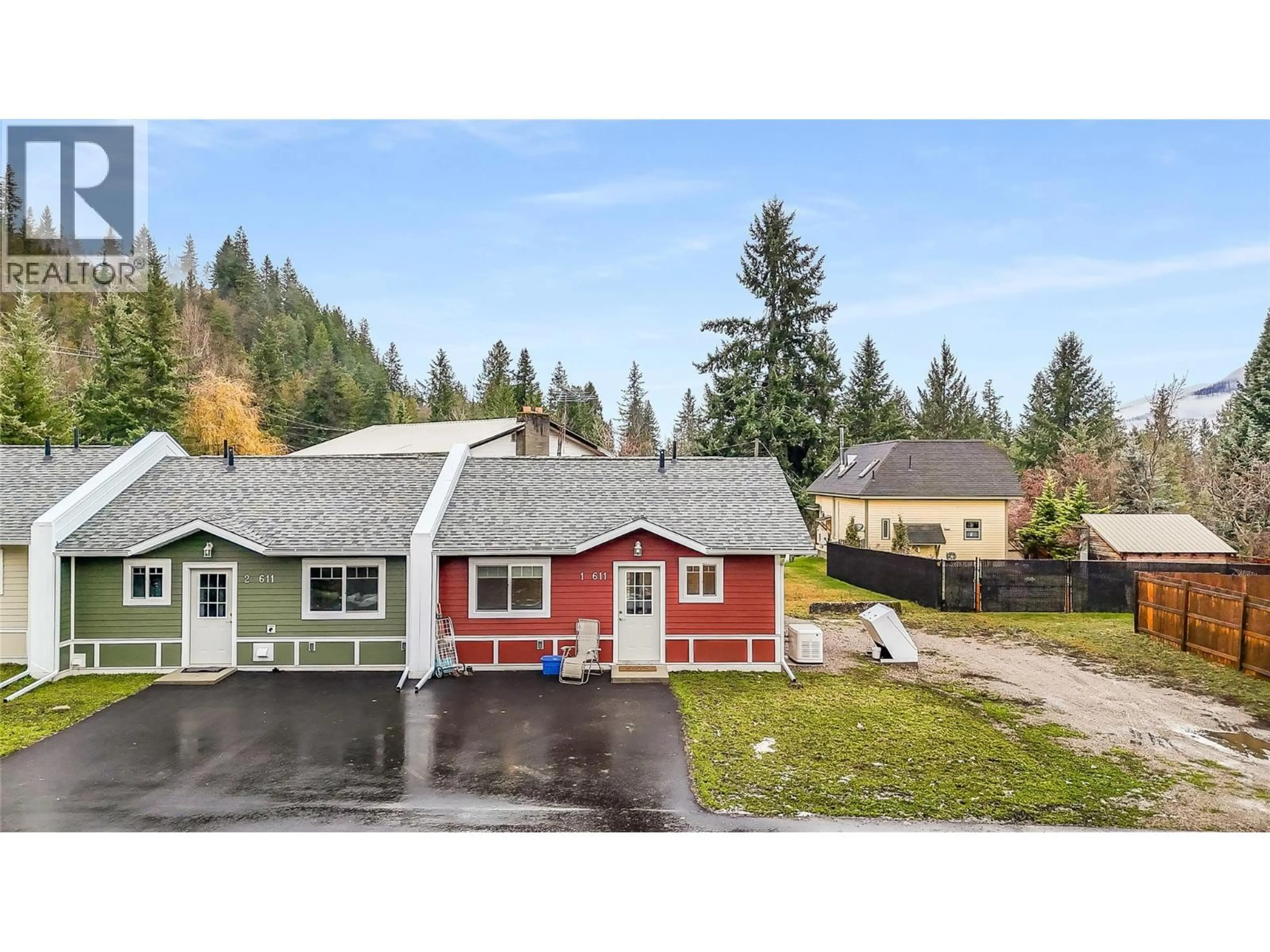 A pic from outside/outdoor area/front of a property/back of a property/a pic from drone, street for 1 - 611 UNION STREET, New Denver British Columbia V0G1S0