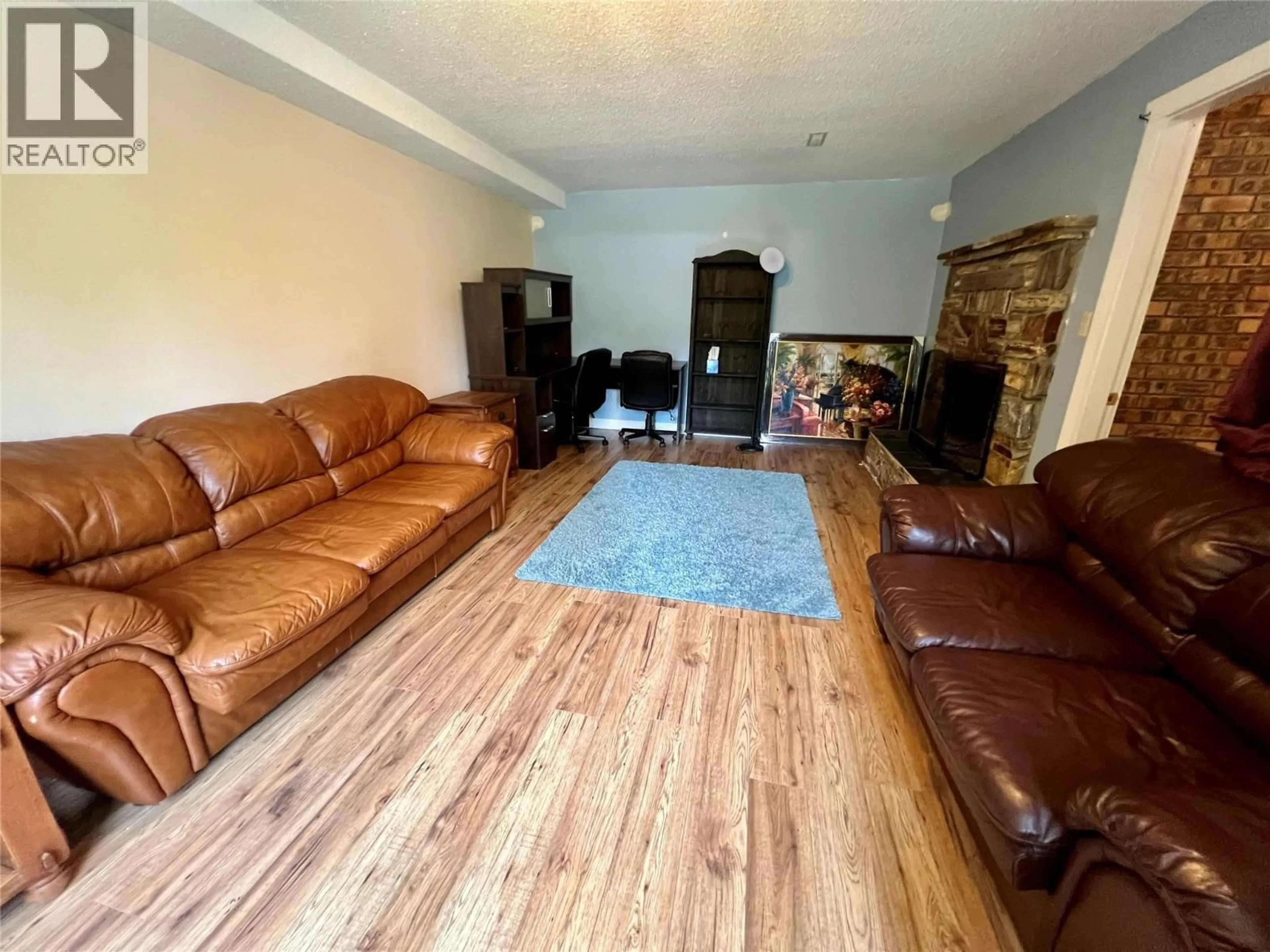 Living room with furniture, unknown for 2520 9TH AVENUE, Castlegar British Columbia V1N2Y8
