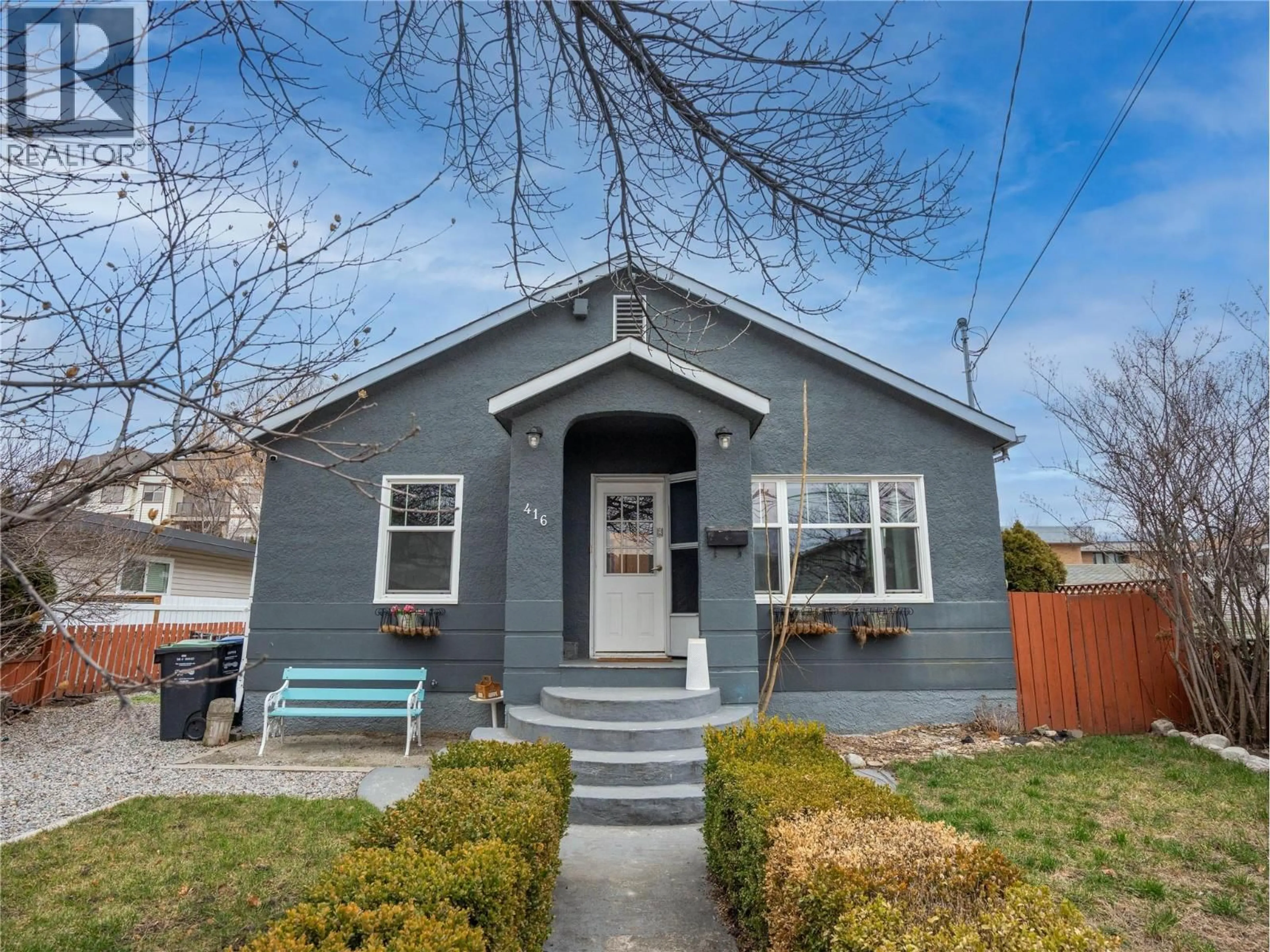 Home with vinyl exterior material, street for 416 TENNIS STREET, Penticton British Columbia V2A5R3