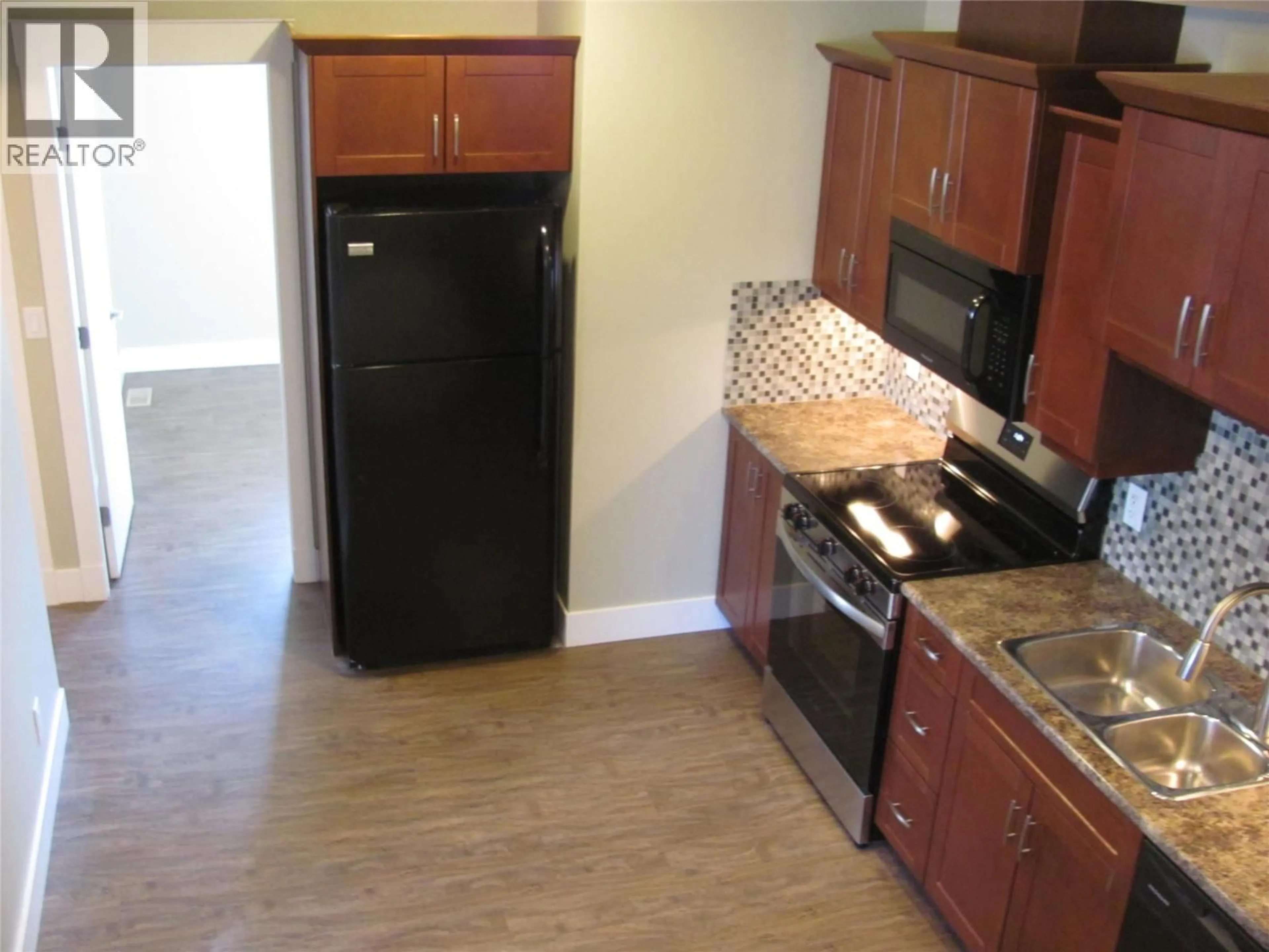 Standard kitchen, unknown for 7 - 3804 32 AVENUE, Vernon British Columbia V1T2N3