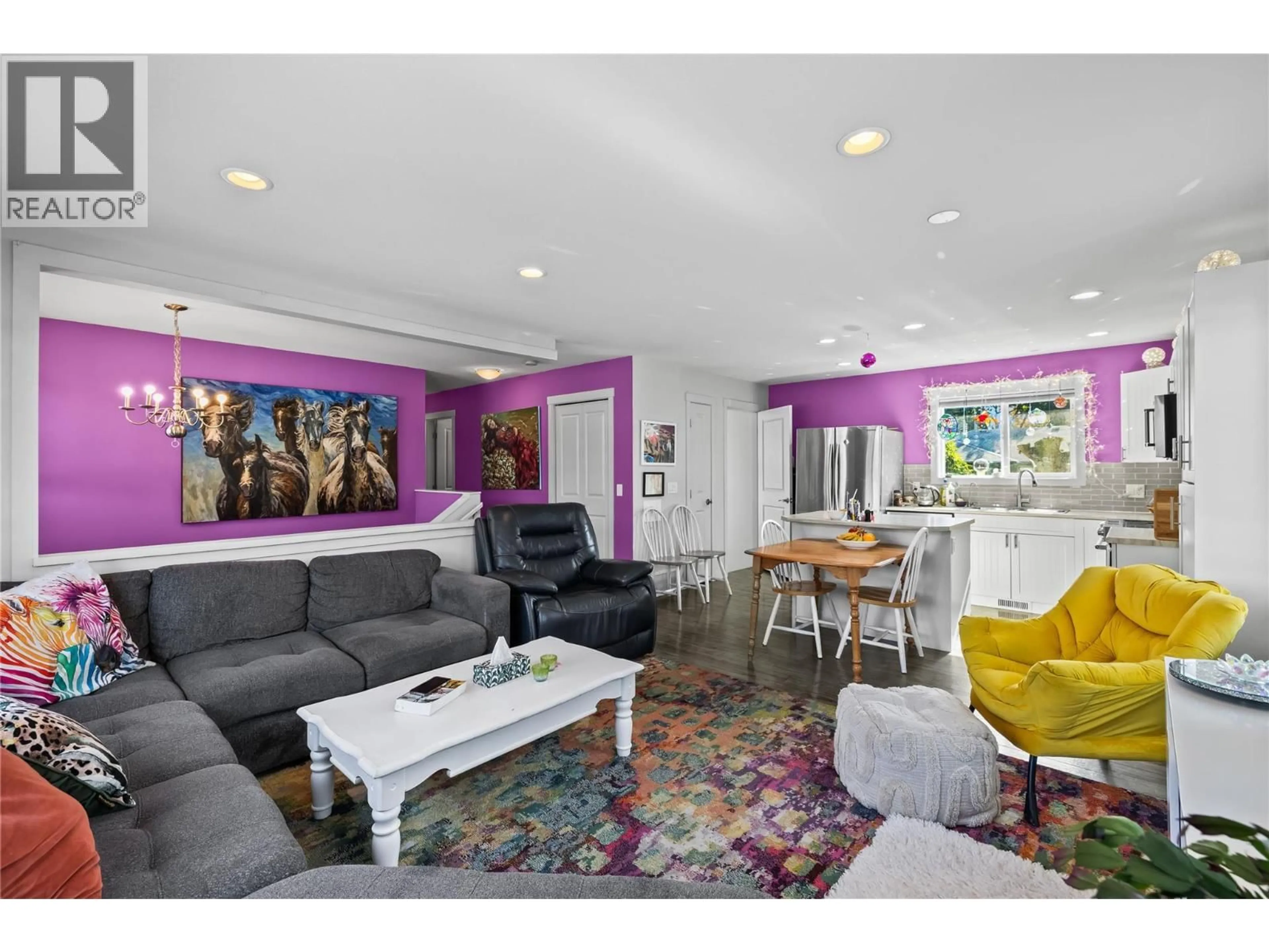 Living room with furniture, unknown for 1319 BELAIRE AVENUE, Kelowna British Columbia V1Y6B8