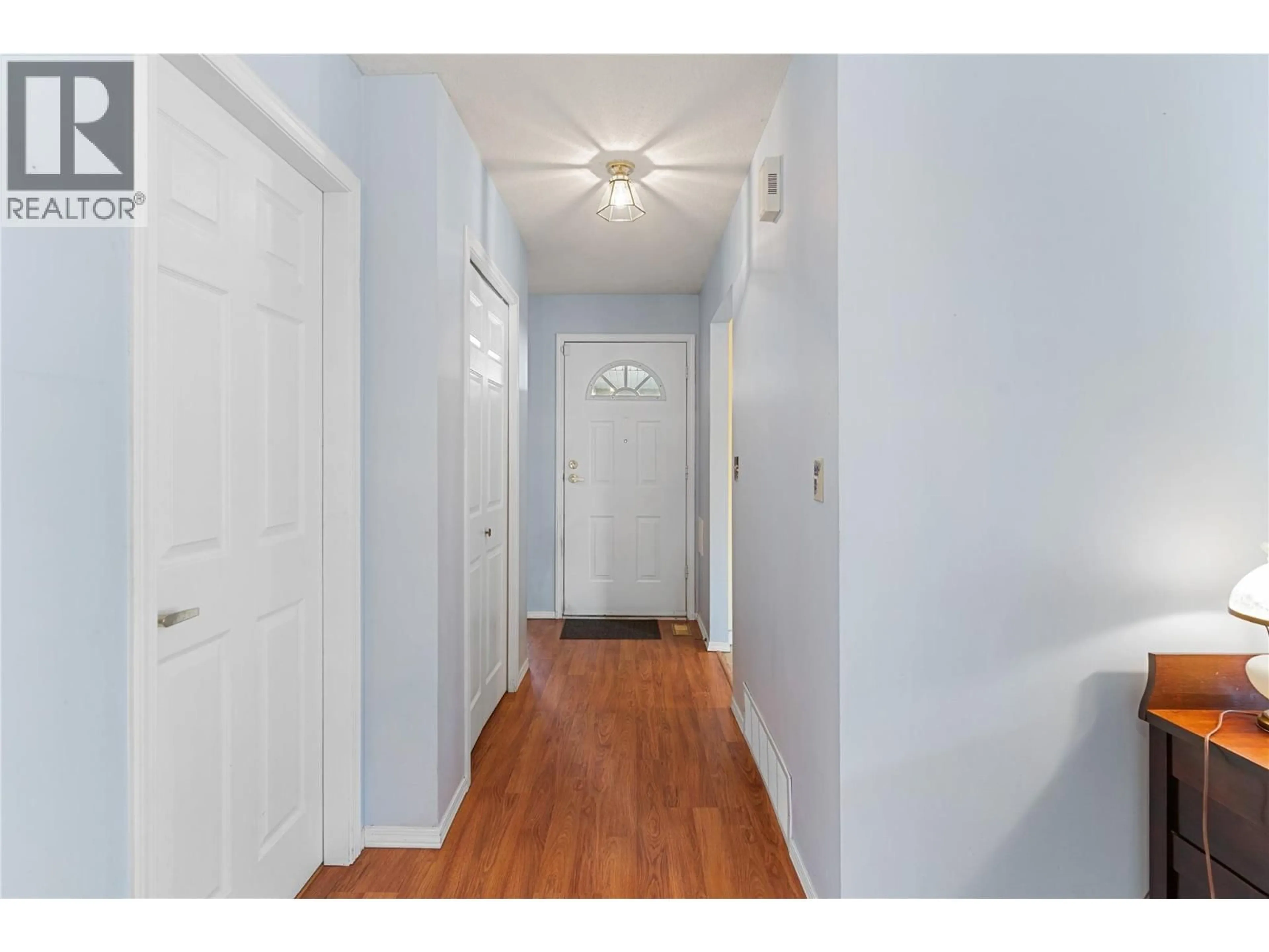 Indoor entryway for 8 - 4303 27TH AVENUE, Vernon British Columbia V1T6L2