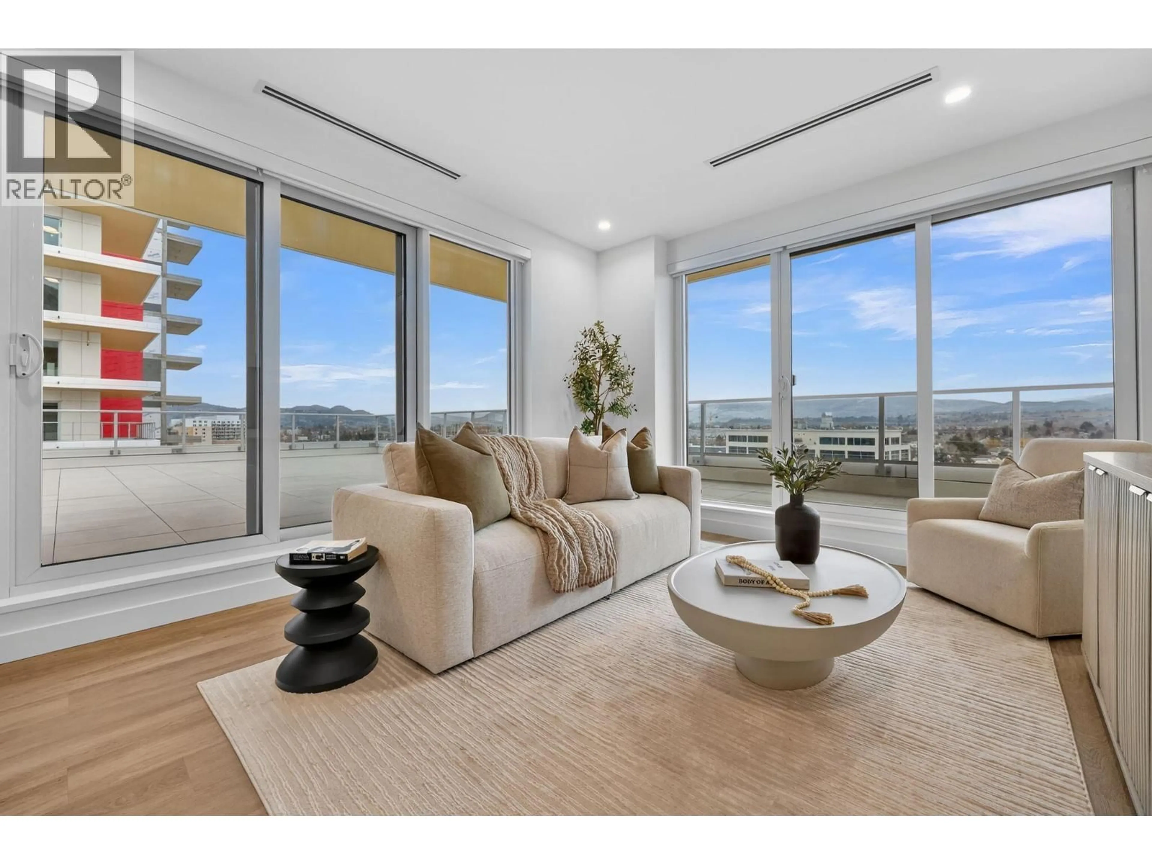 Living room with furniture, unknown for 713 - 3340 LAKESHORE ROAD, Kelowna British Columbia V1W3S9