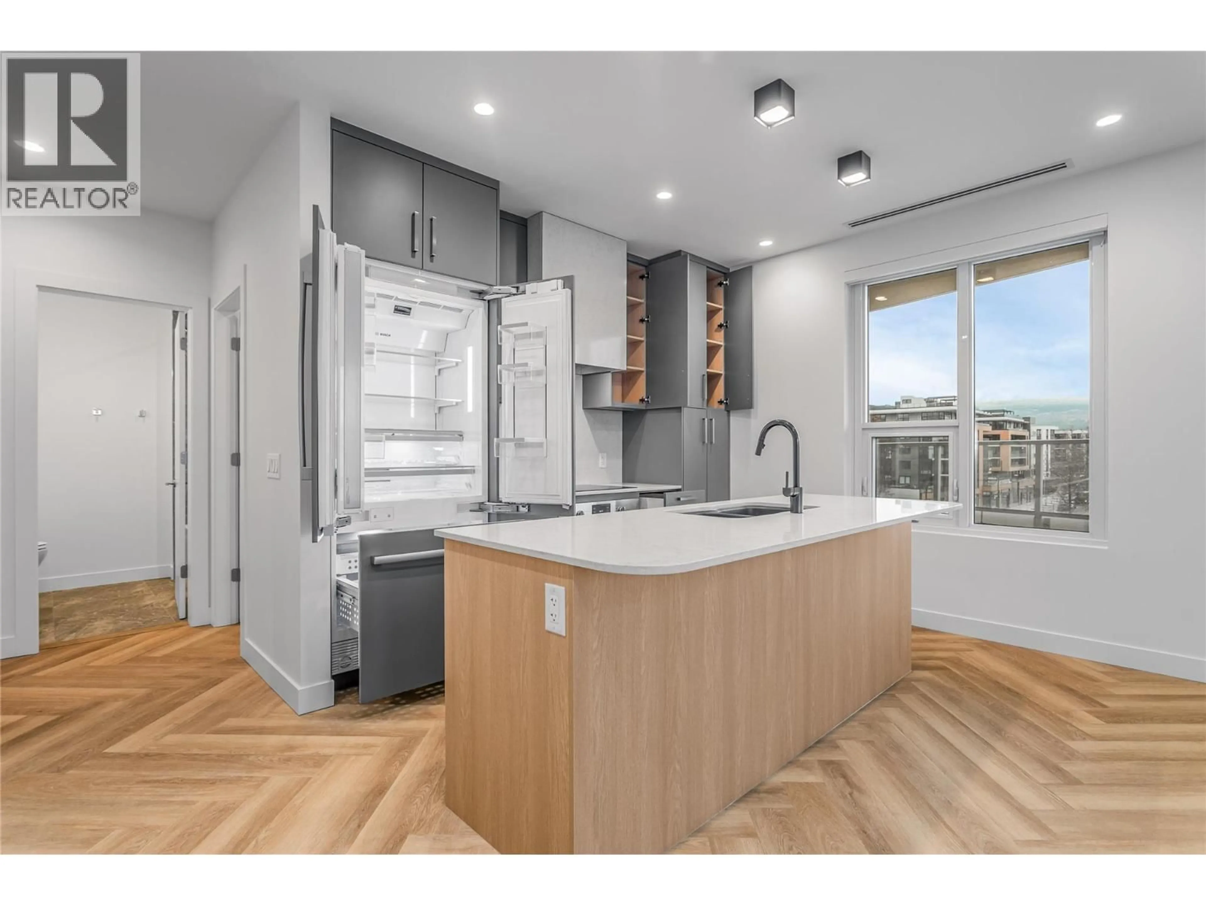 Open concept kitchen, unknown for 409 - 3340 LAKESHORE ROAD, Kelowna British Columbia V1W3S9