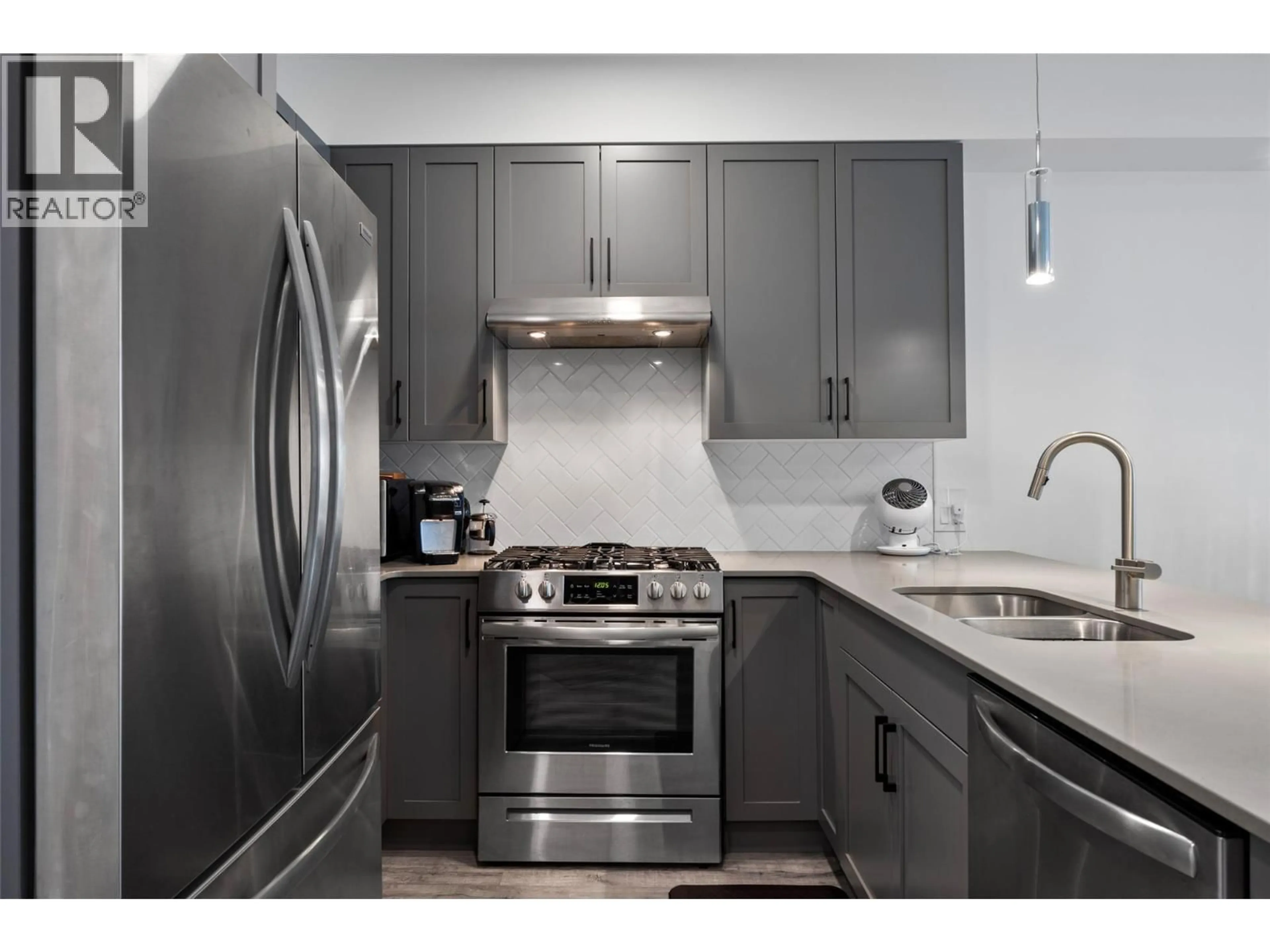 Standard kitchen, unknown for 108 - 651 DUNES DRIVE, Kamloops British Columbia V2B0K2