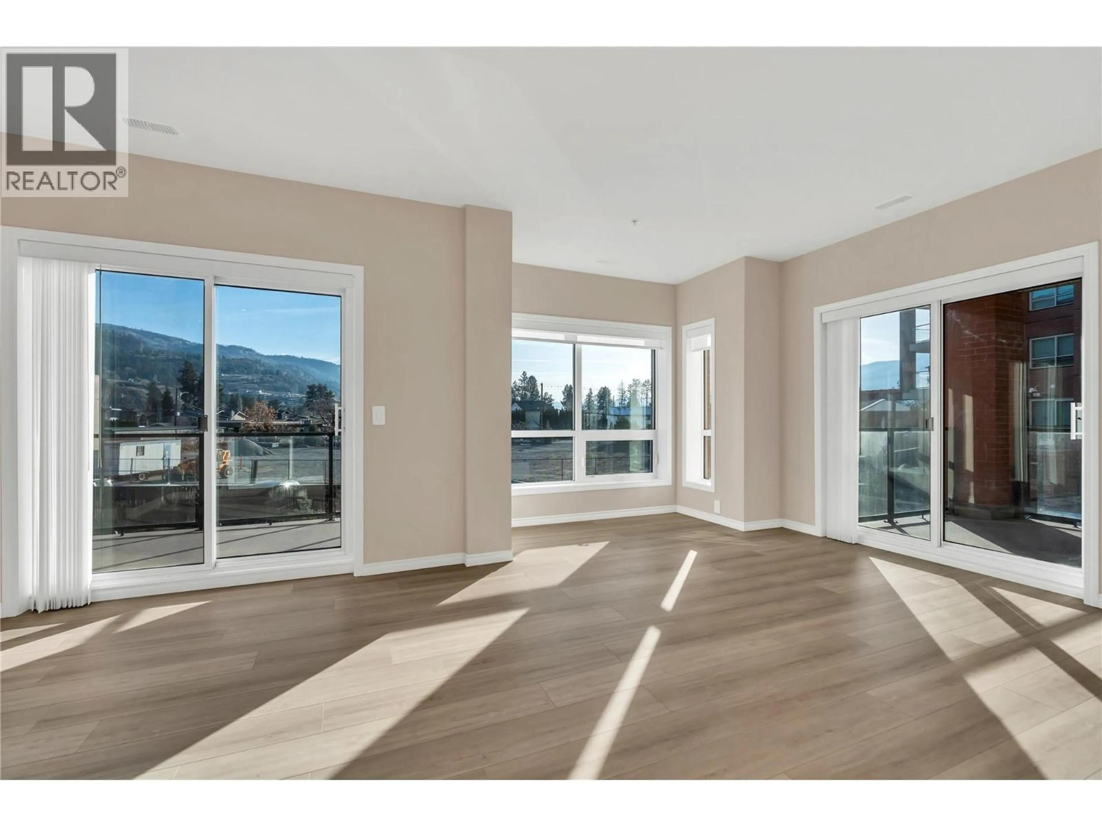 A pic of a room for 203 - 3362 SKAHA LAKE ROAD, Penticton British Columbia V2A6G4