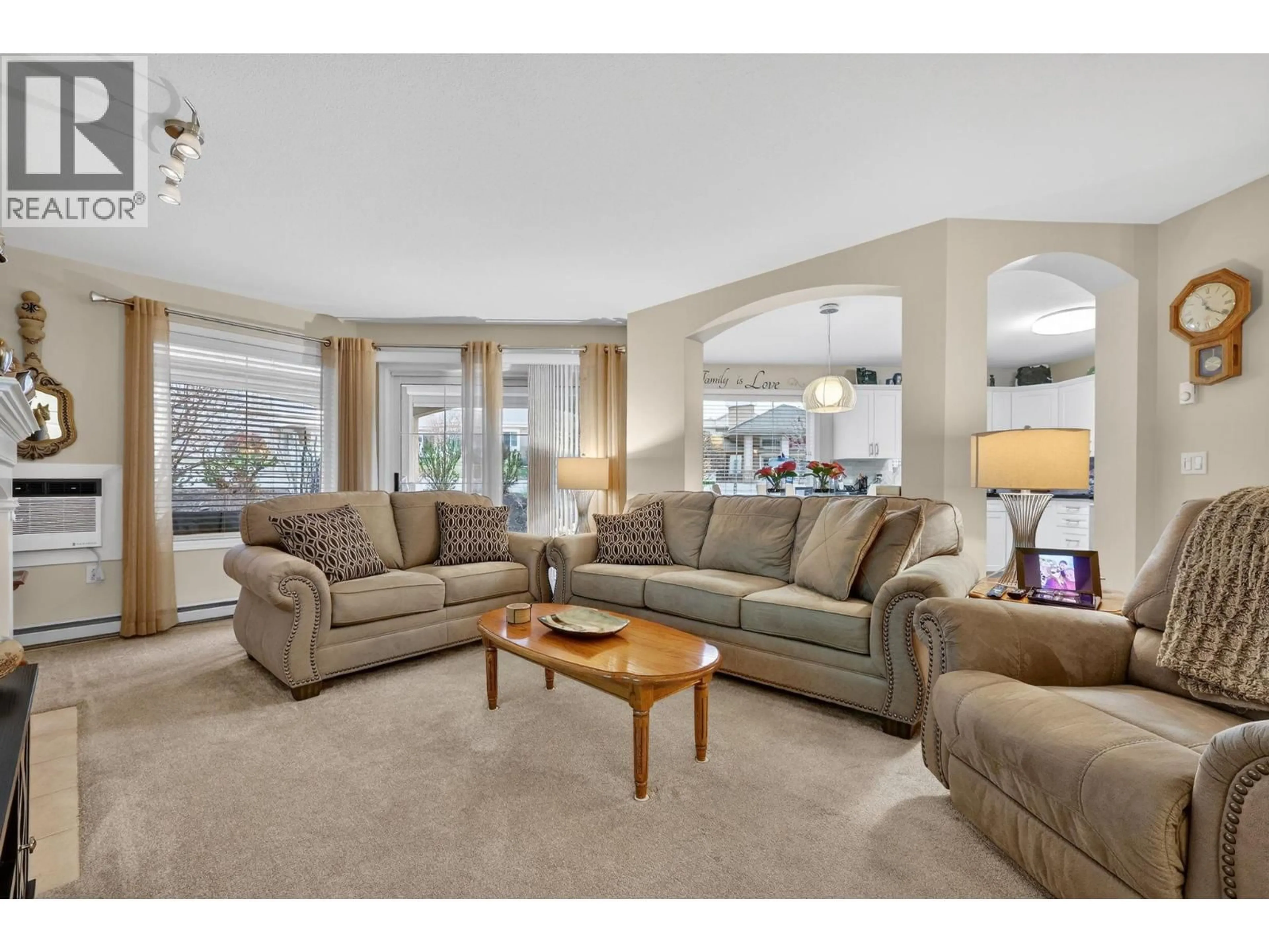 Living room with furniture, carpet floor for 107 - 3880 BROWN ROAD, West Kelowna British Columbia V4T2J5