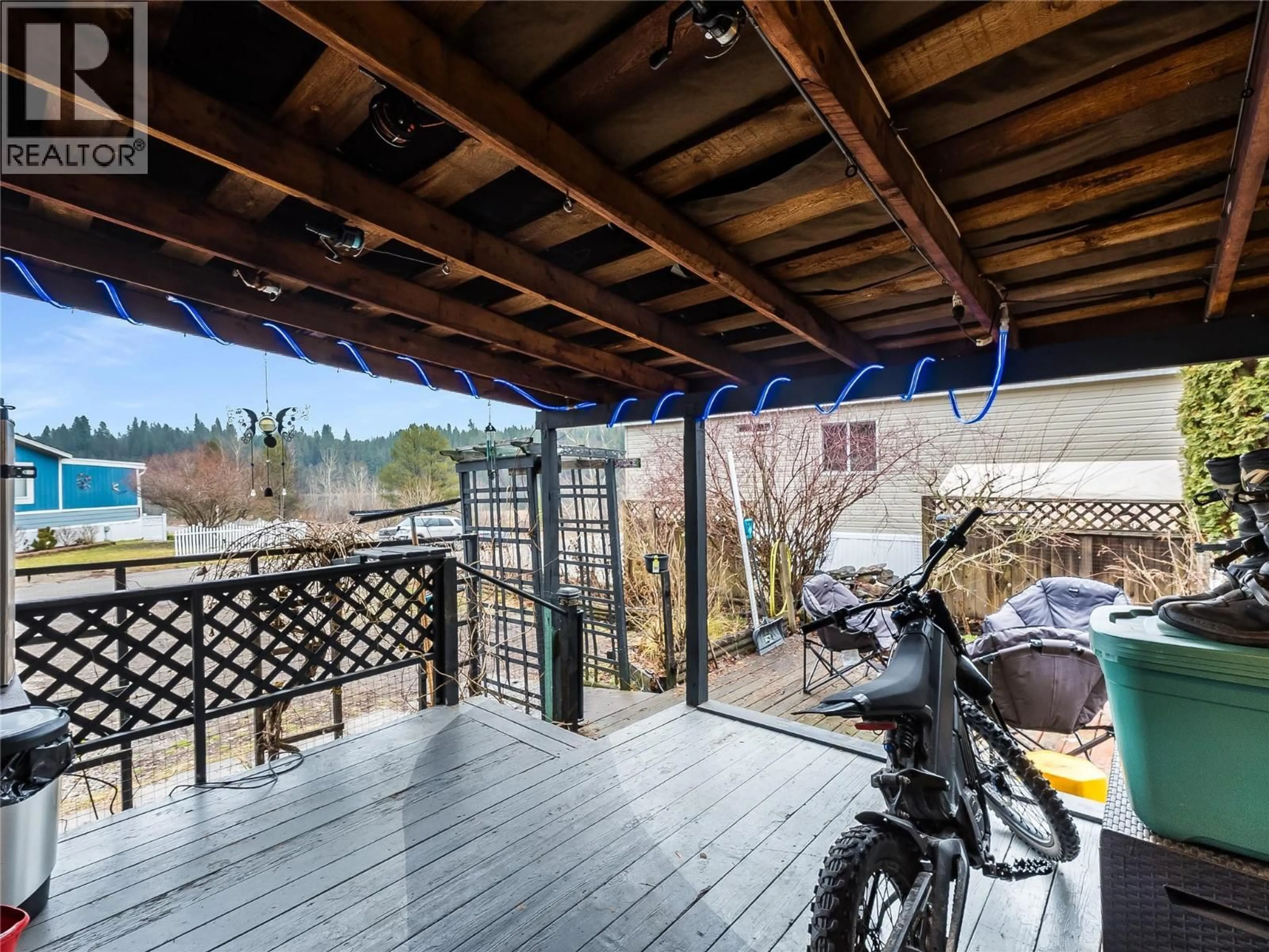 Patio, unknown for 18 - 500 16 AVENUE, Genelle British Columbia V0G1G0