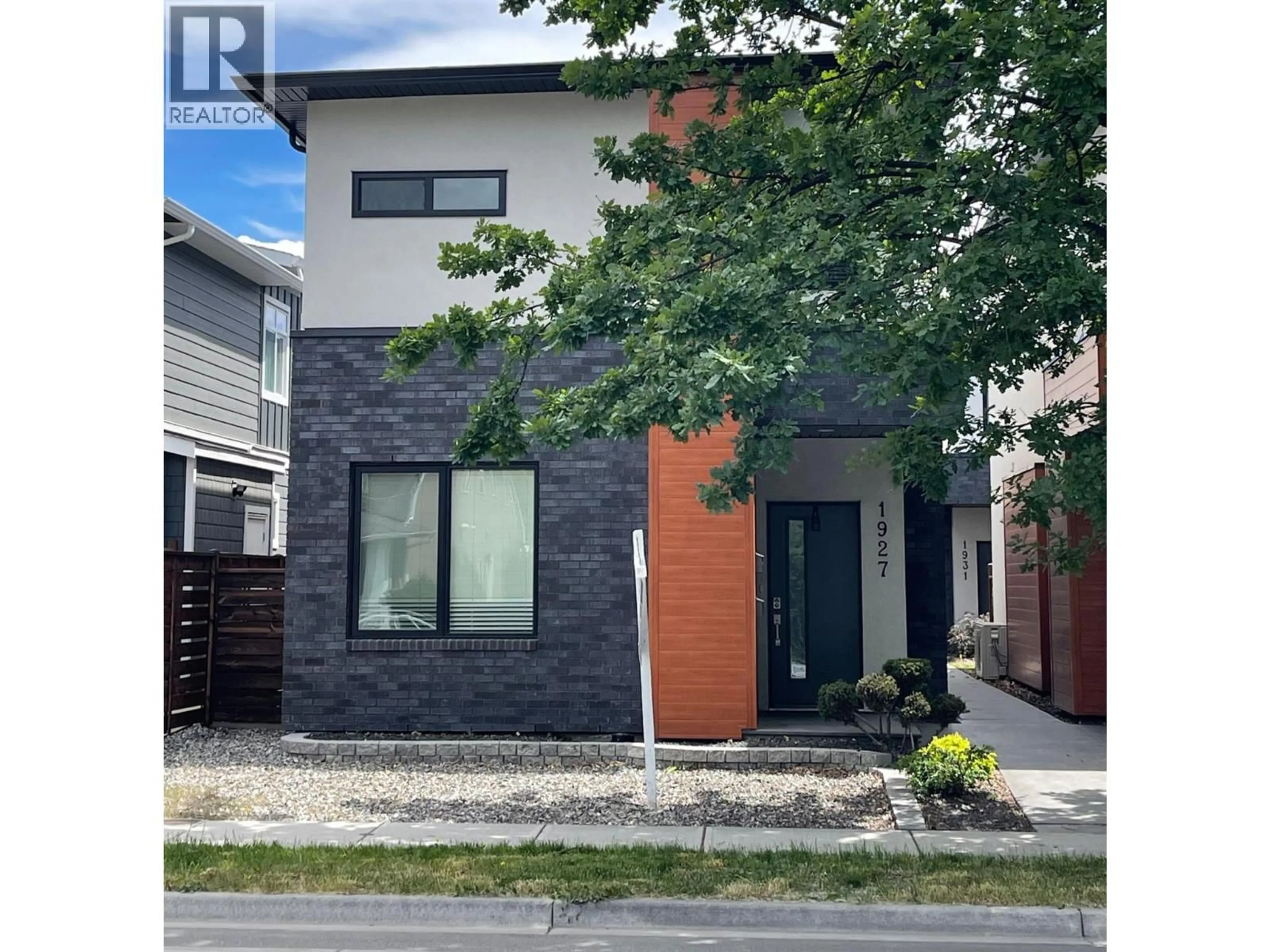Home with brick exterior material, street for 1927 ETHEL STREET, Kelowna British Columbia V1Y2Z6