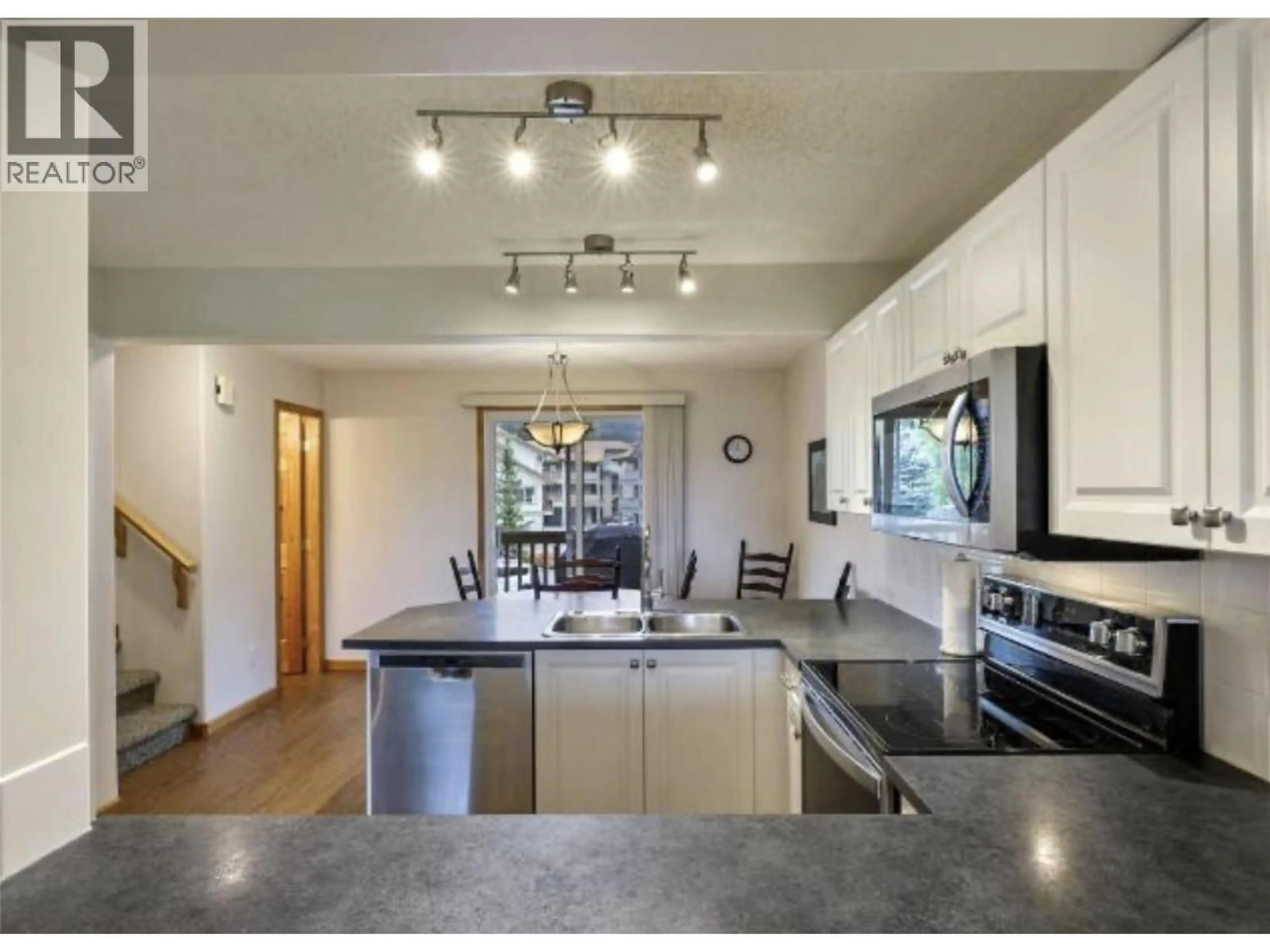 Open concept kitchen, unknown for 23 - 2120 SUN PEAKS ROAD, Sun Peaks British Columbia V0E5N0