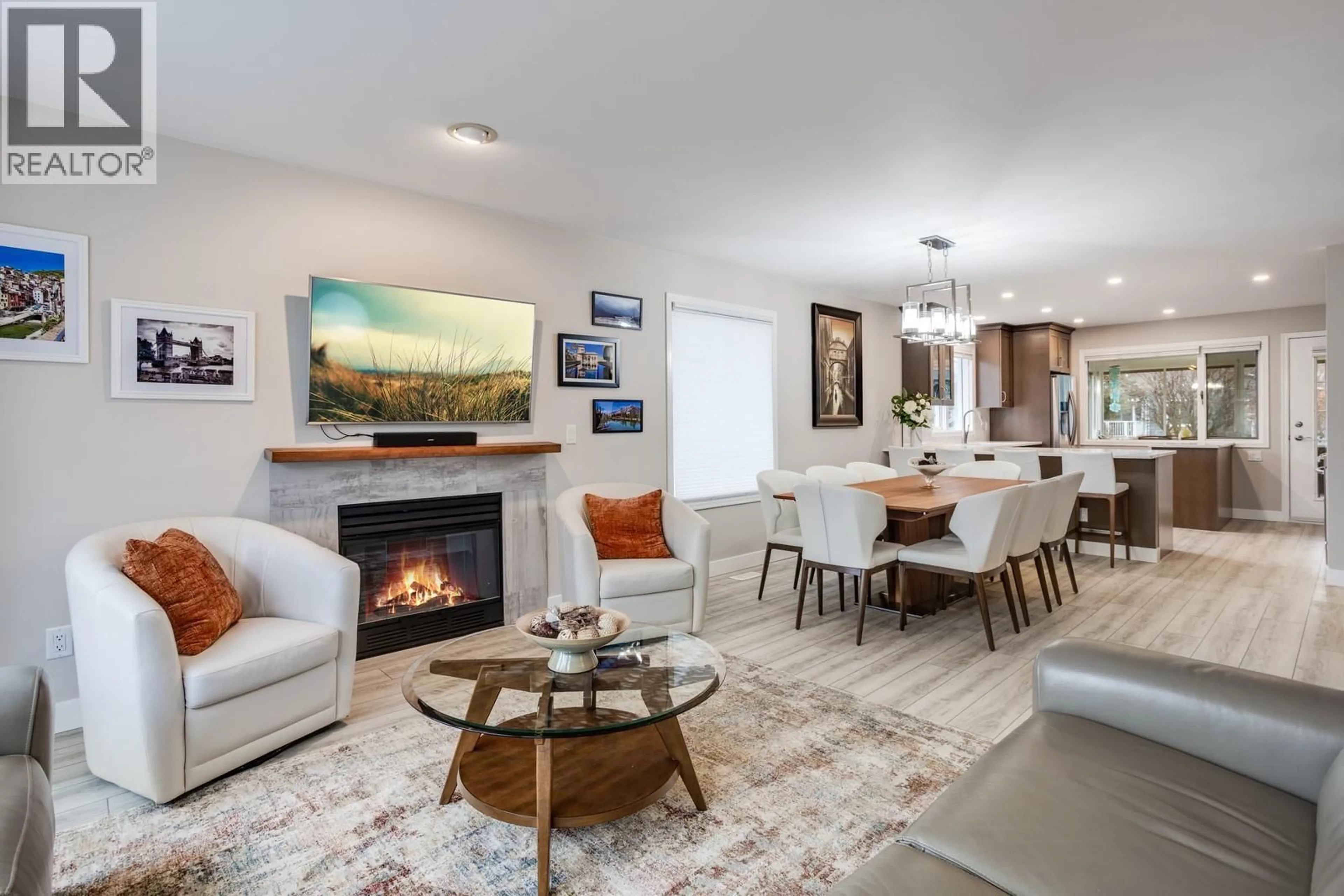 Living room with furniture, unknown for 507 - 1255 RAYMER AVENUE, Kelowna British Columbia V1W3S3