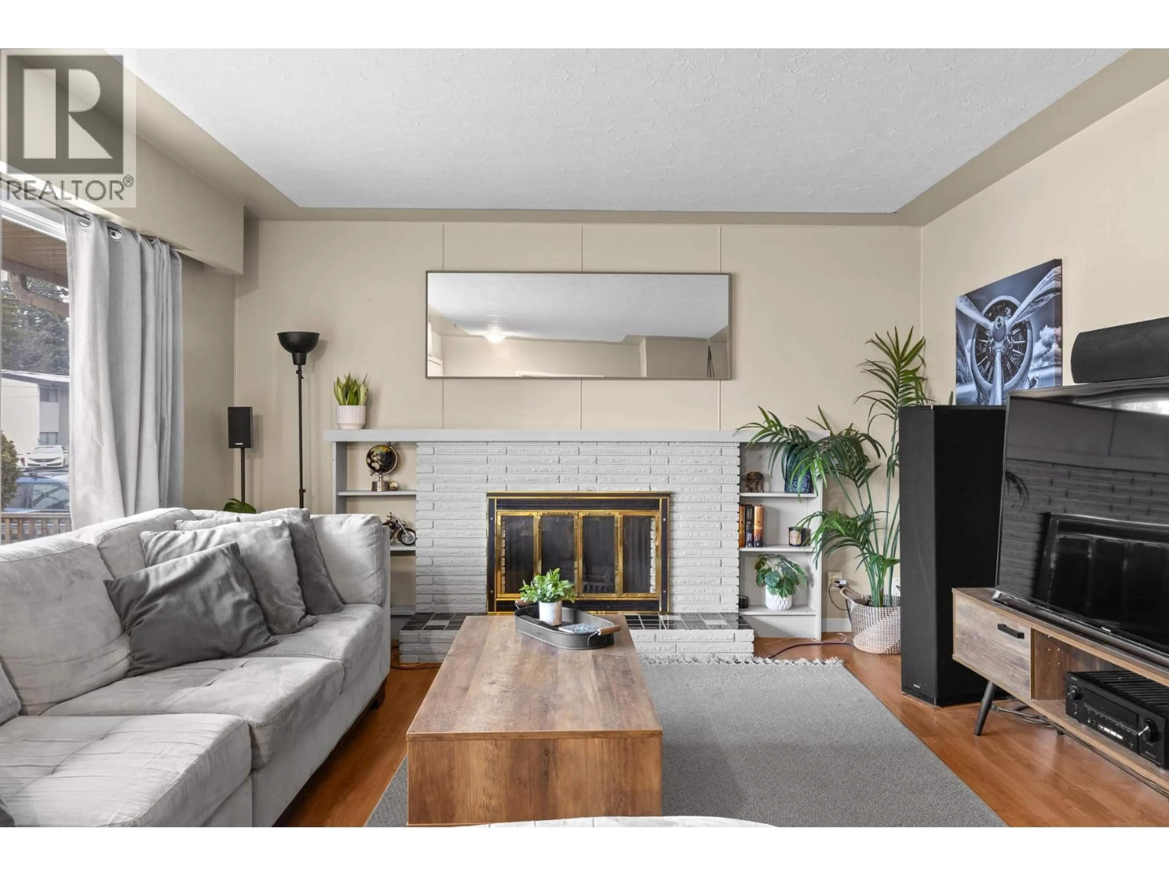 Living room with furniture, unknown for 1231 KELGLEN CRESCENT, Kelowna British Columbia V1Y6K4