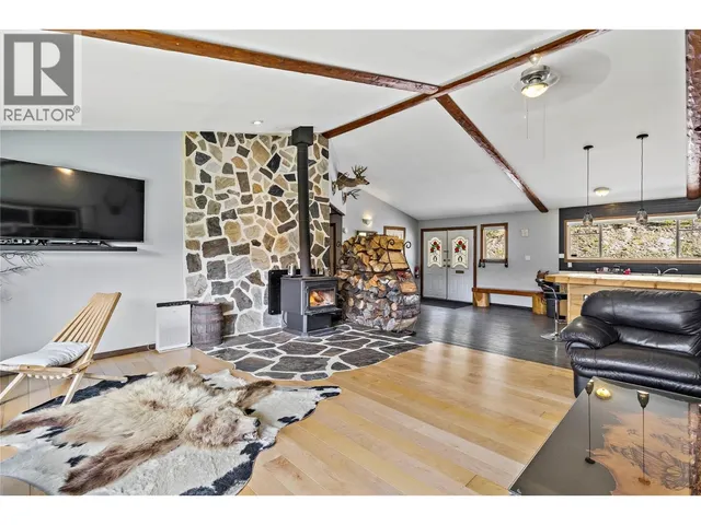 1446 NITTEL ROAD, Seymour Arm 4