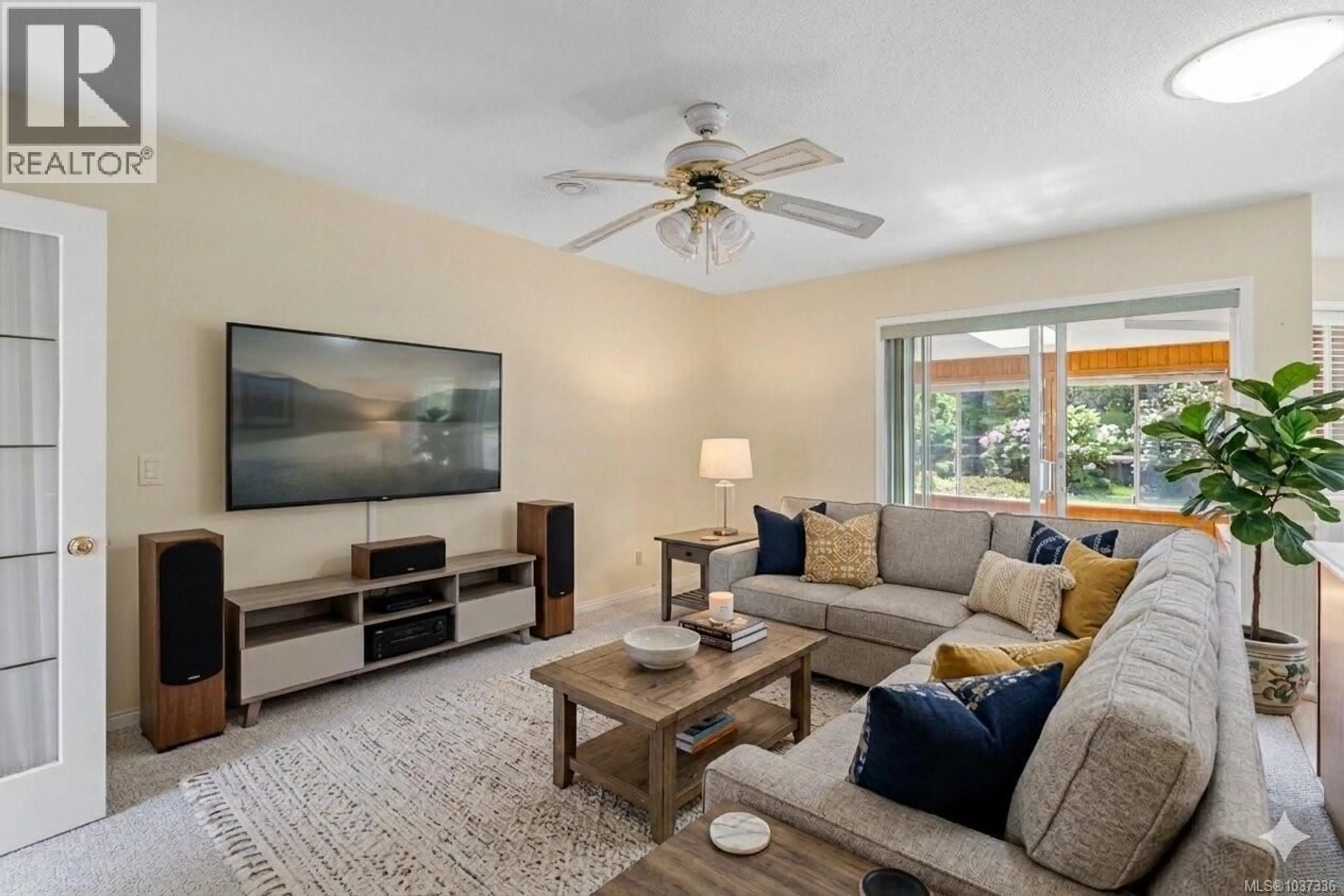 Living room with furniture, unknown for 580 DOGWOOD ROAD, Qualicum Beach British Columbia V9K1B1