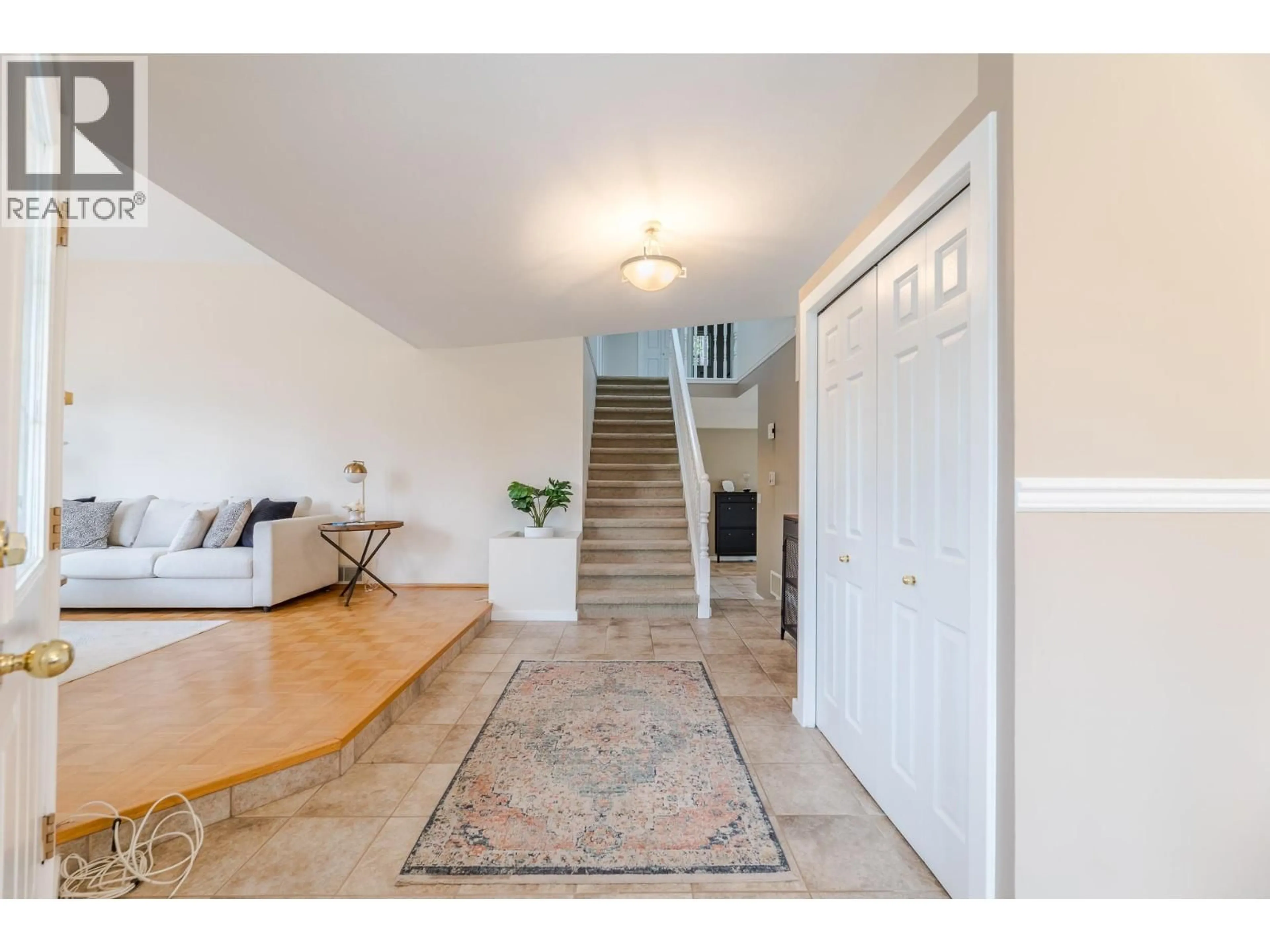 Indoor entryway for 112 SUMAC RIDGE DRIVE, Summerland British Columbia V0H1Z6