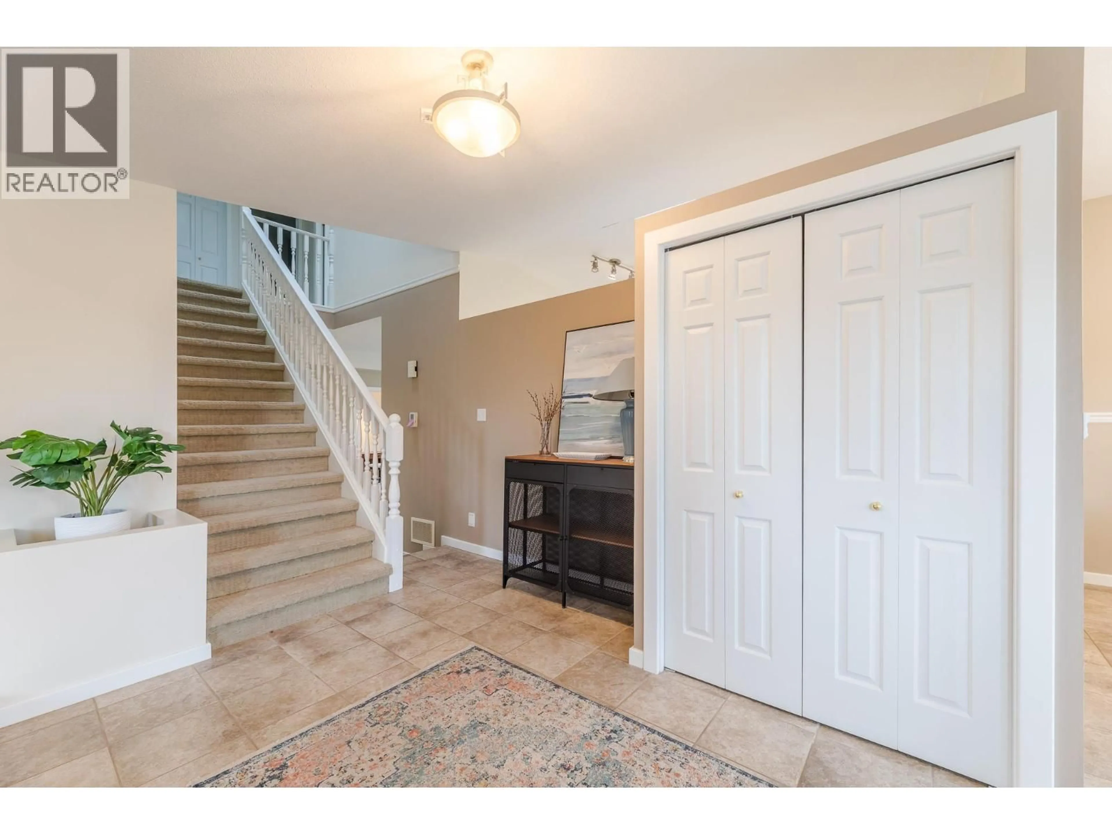 Indoor entryway for 112 SUMAC RIDGE DRIVE, Summerland British Columbia V0H1Z6