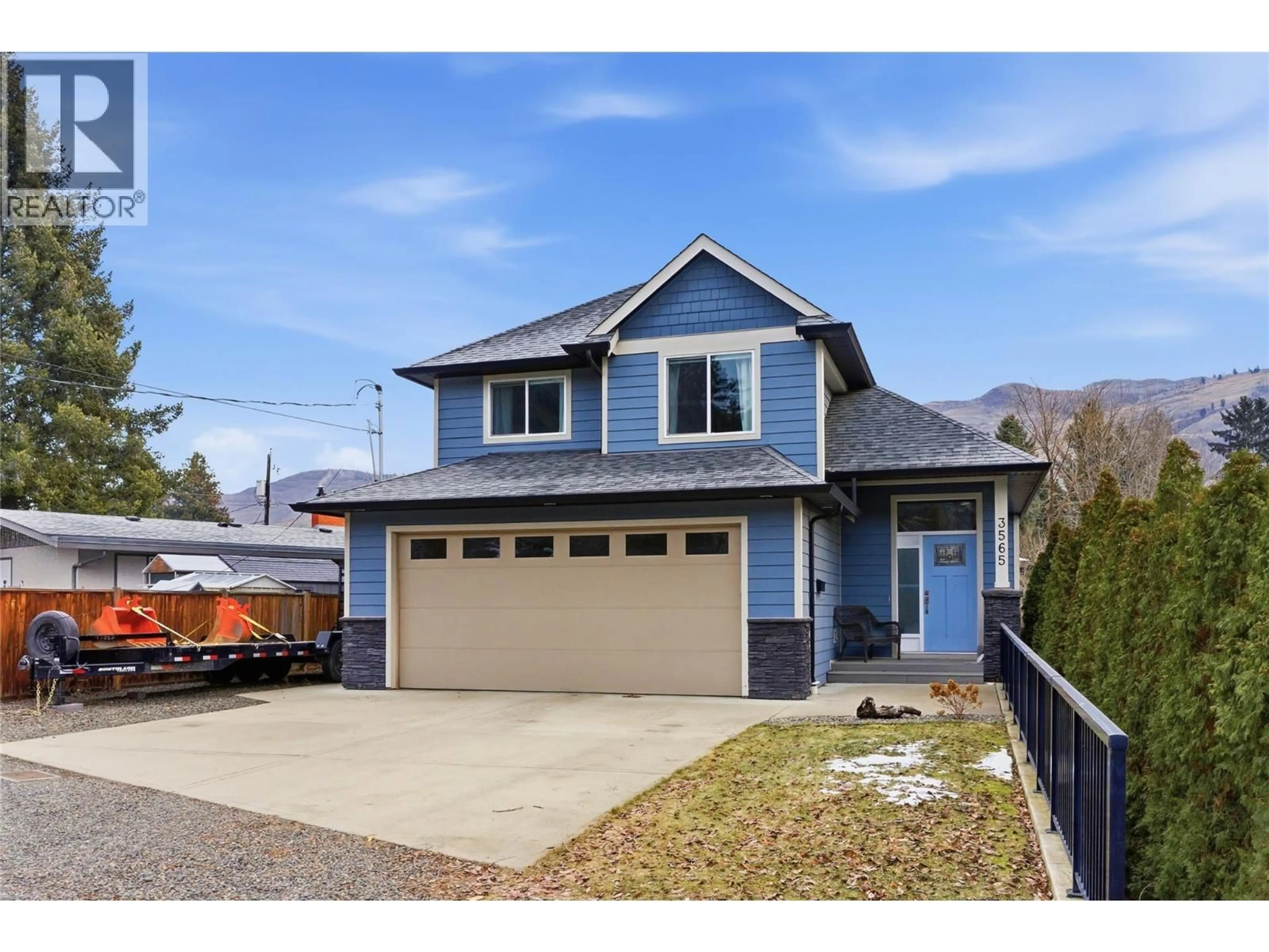 Home with vinyl exterior material, street for 3565 BANK ROAD, Kamloops British Columbia V2B7A5