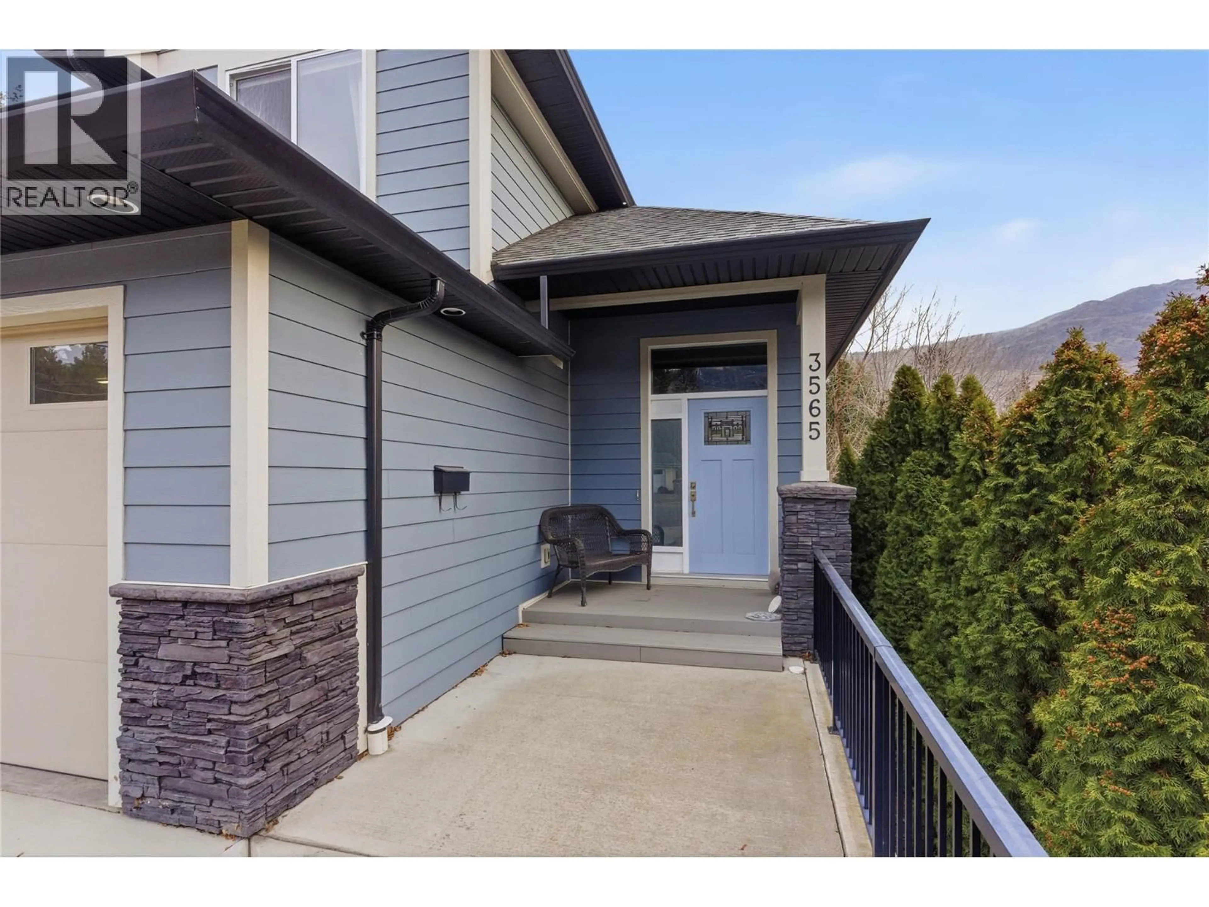 Home with vinyl exterior material, street for 3565 BANK ROAD, Kamloops British Columbia V2B7A5