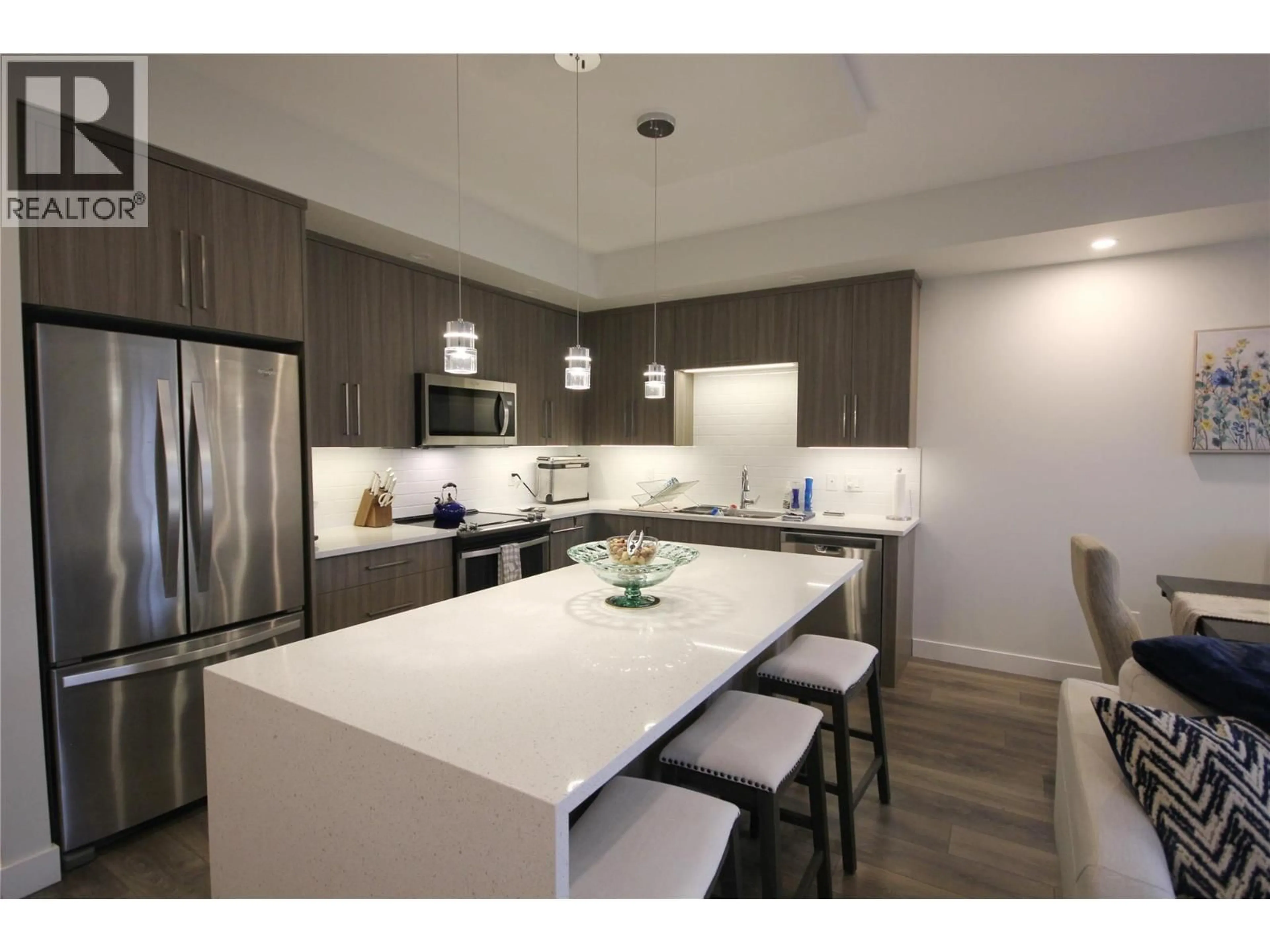 Open concept kitchen, unknown for 105 - 522 EDMONTON AVENUE, Penticton British Columbia V2A2H2