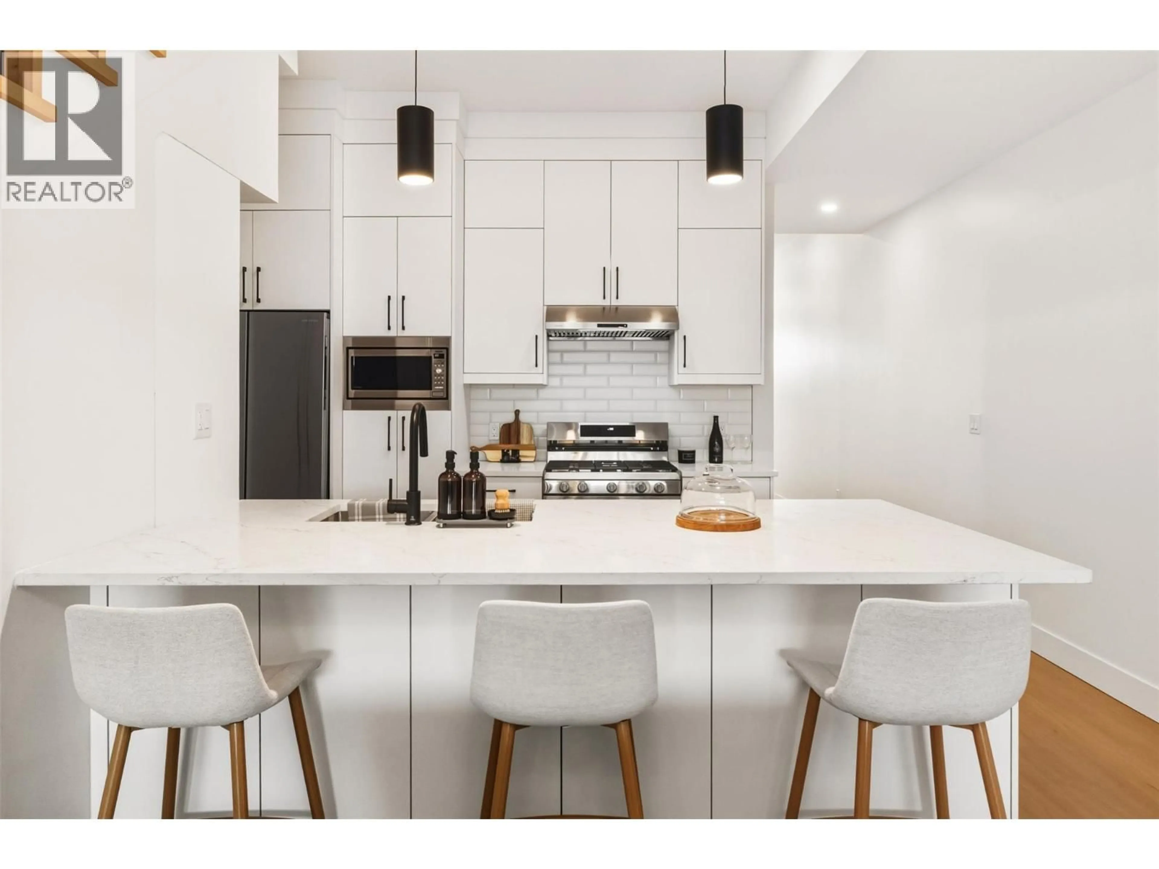 Open concept kitchen, ceramic/tile floor for 2 - 194 MAPLE PLACE, Oliver British Columbia V0H1T9