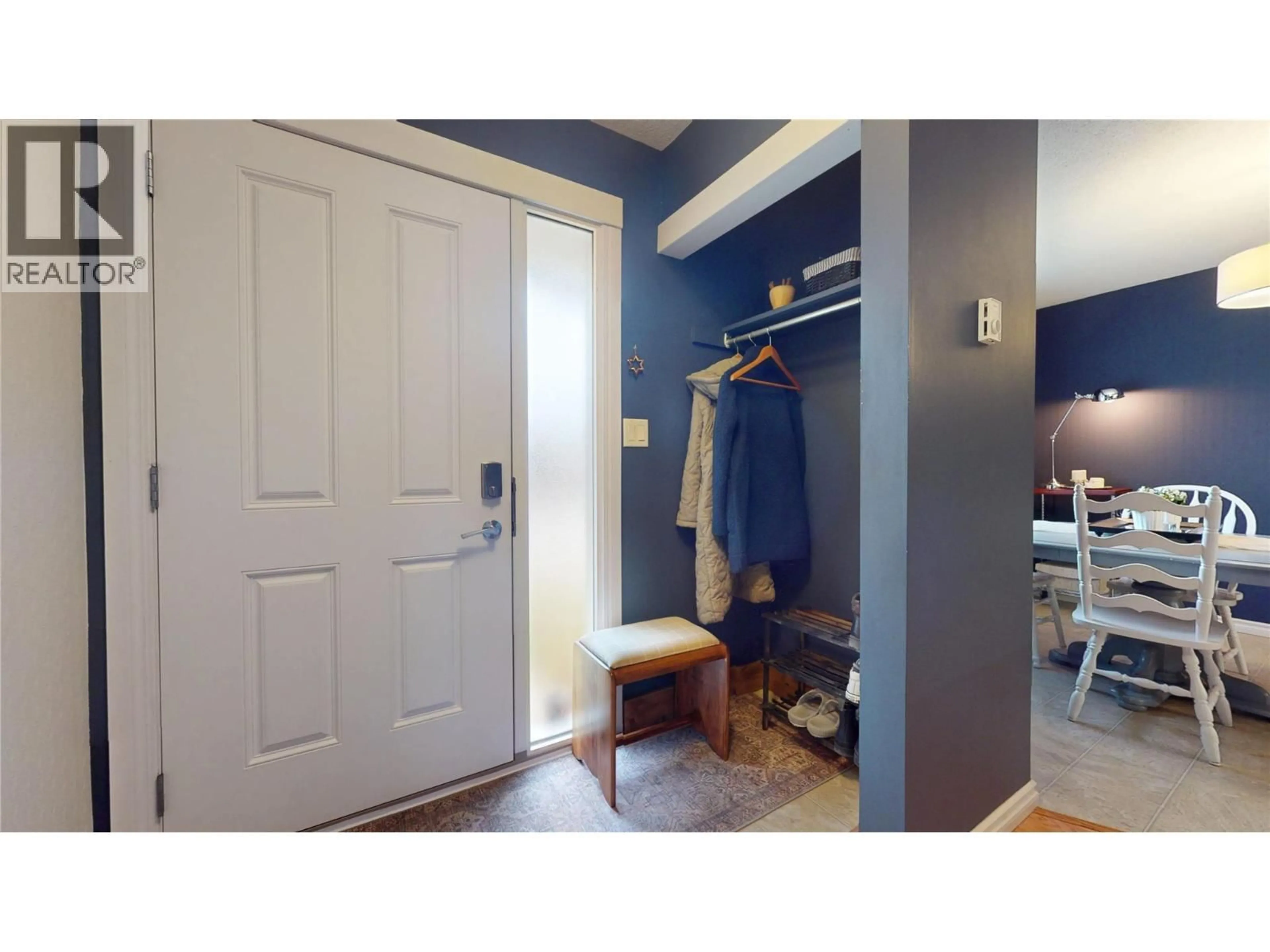 Indoor entryway for 2 - 118 23RD AVENUE SOUTH, Cranbrook British Columbia V1C4P1