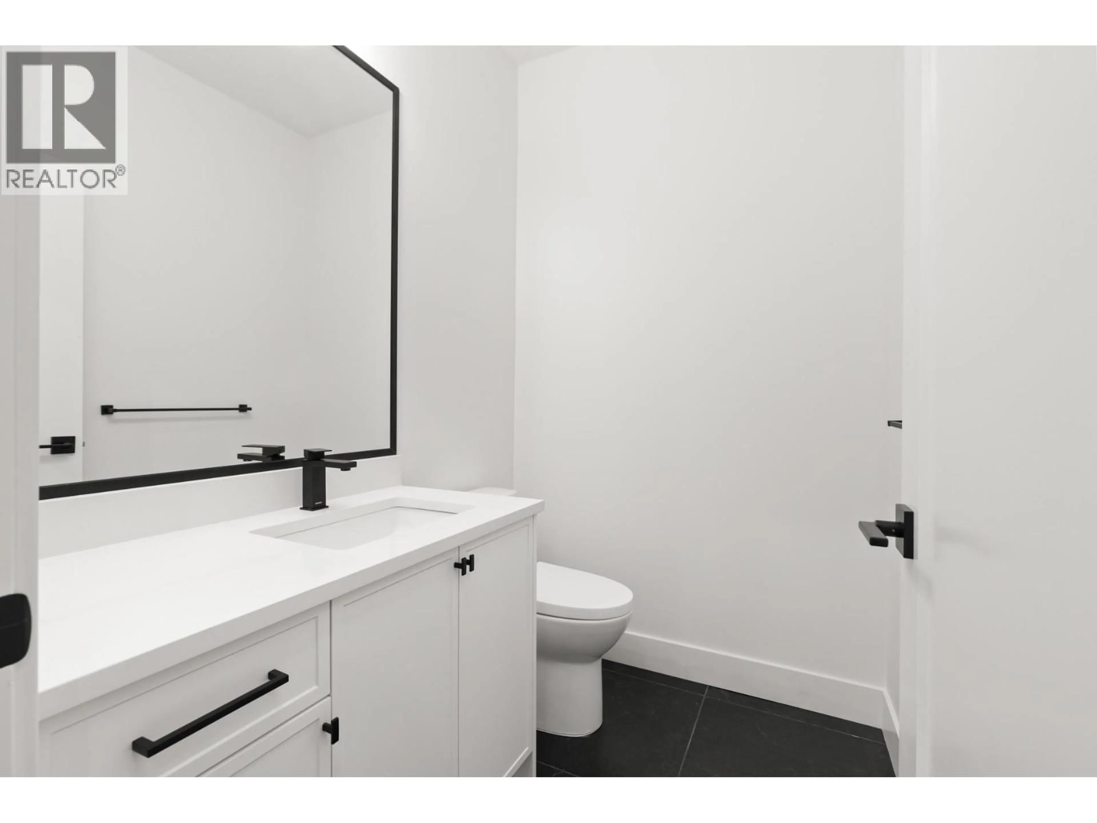 Standard bathroom, ceramic/tile floor for 2 - 781 RAYMER AVENUE, Kelowna British Columbia V1Y4Z7
