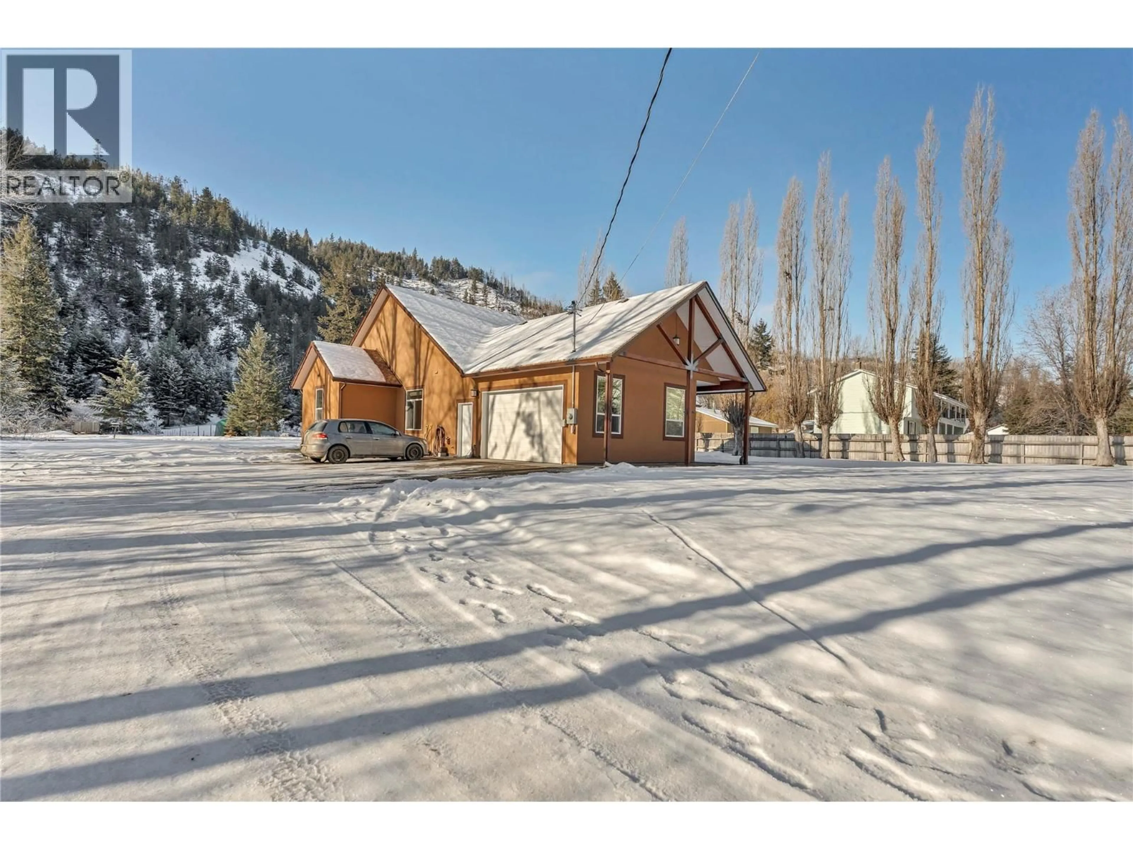 A pic from outside/outdoor area/front of a property/back of a property/a pic from drone, mountain view for 1084 SEVEN MILE ROAD, Princeton British Columbia V0X1W0