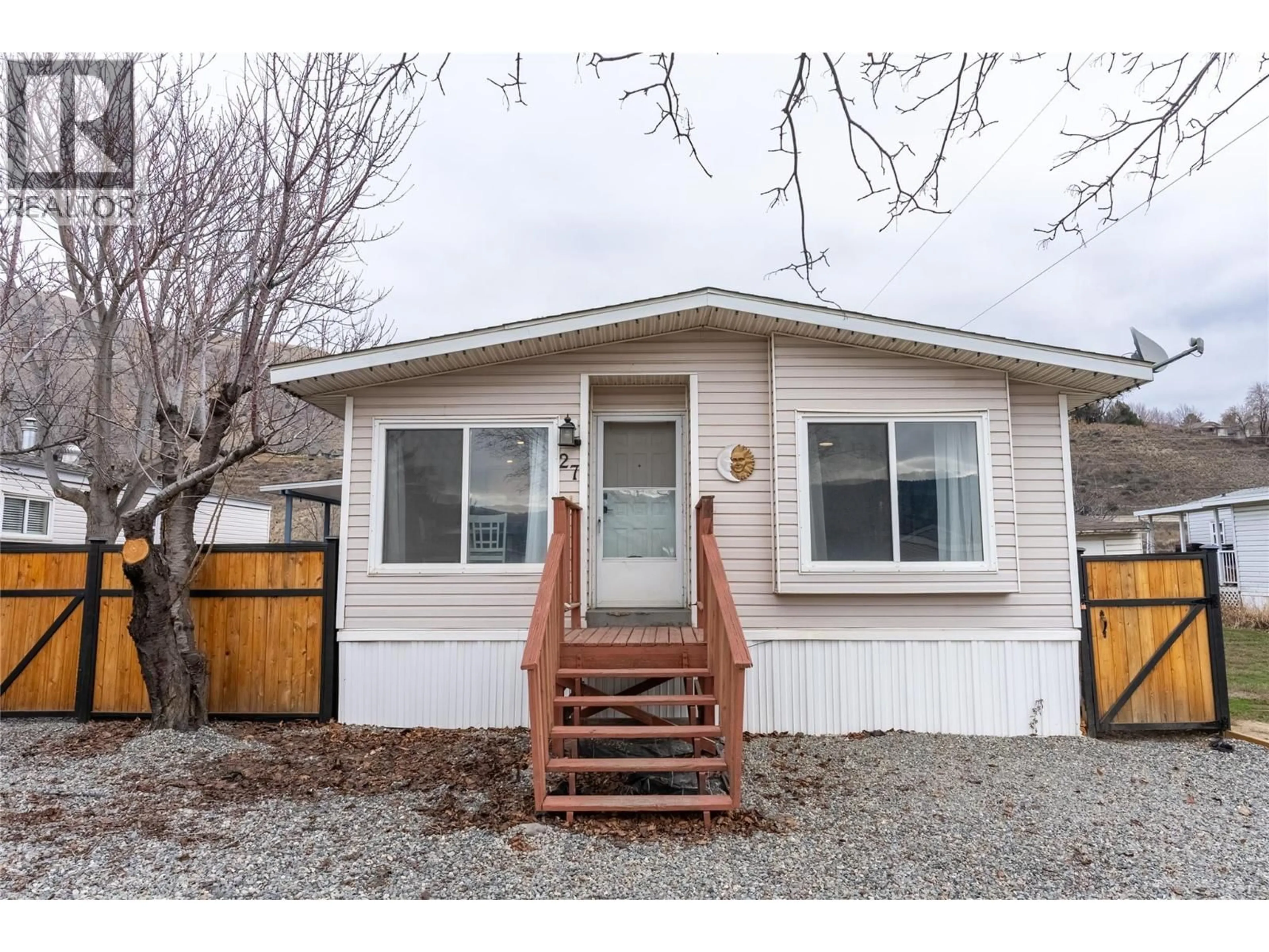 Home with vinyl exterior material, street for 27 - 240 G & M ROAD, Kamloops British Columbia V2H1P8
