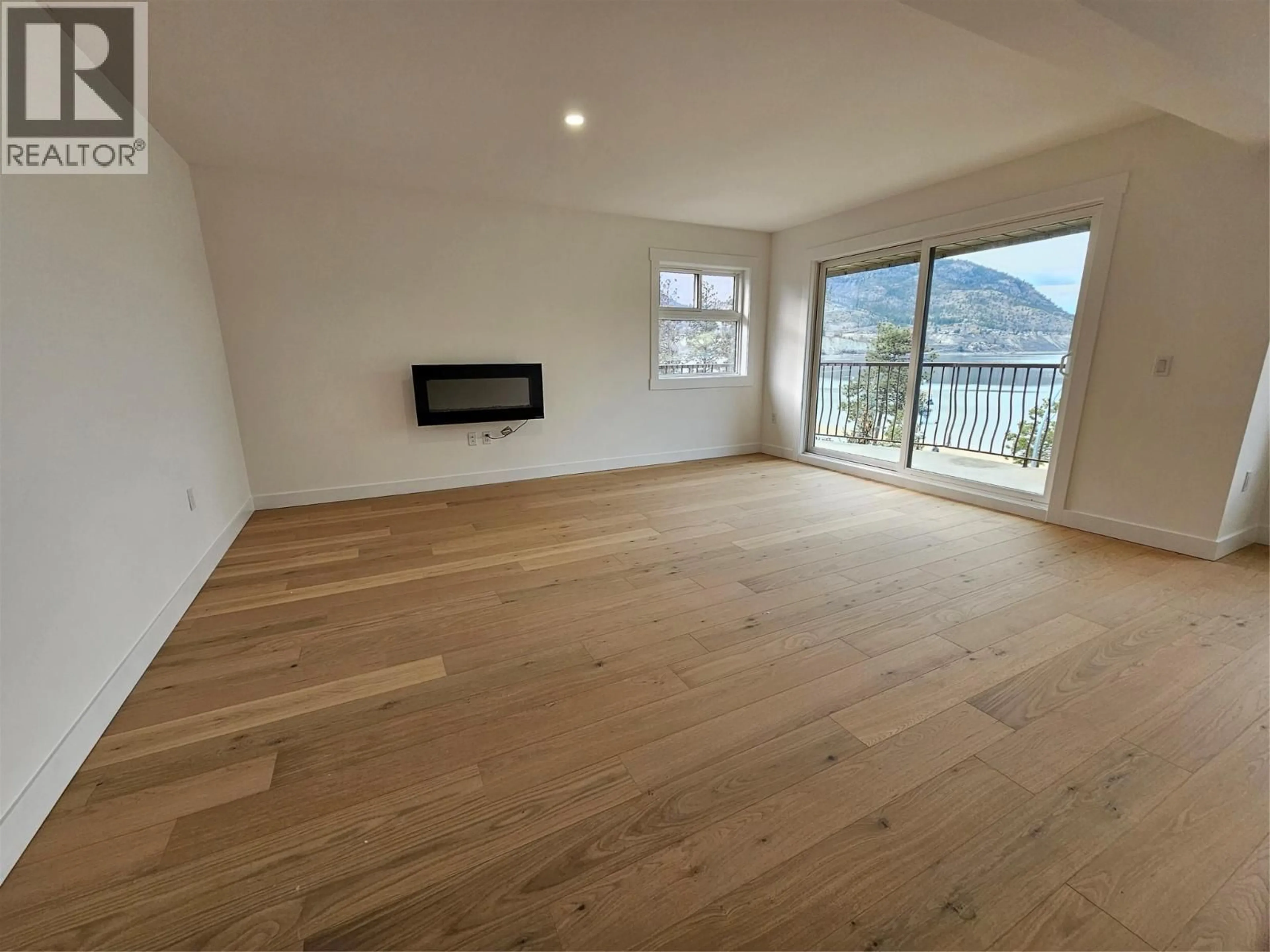 A pic of a room for 402 - 578 LAKESHORE DRIVE, Penticton British Columbia V2A1B9