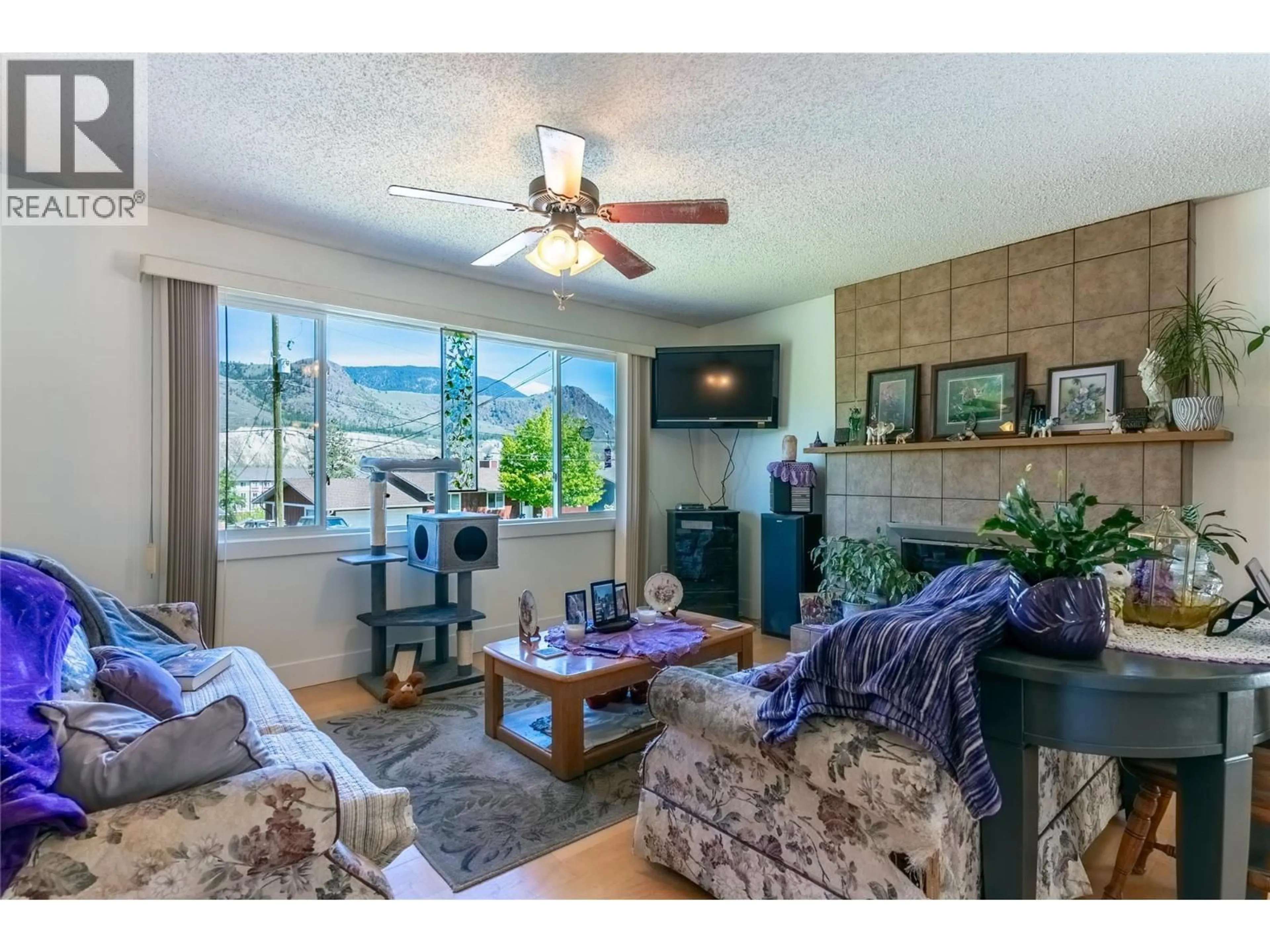 Living room with furniture, unknown for 5121 CRAWFORD PLACE, Kamloops British Columbia V2C5Z8