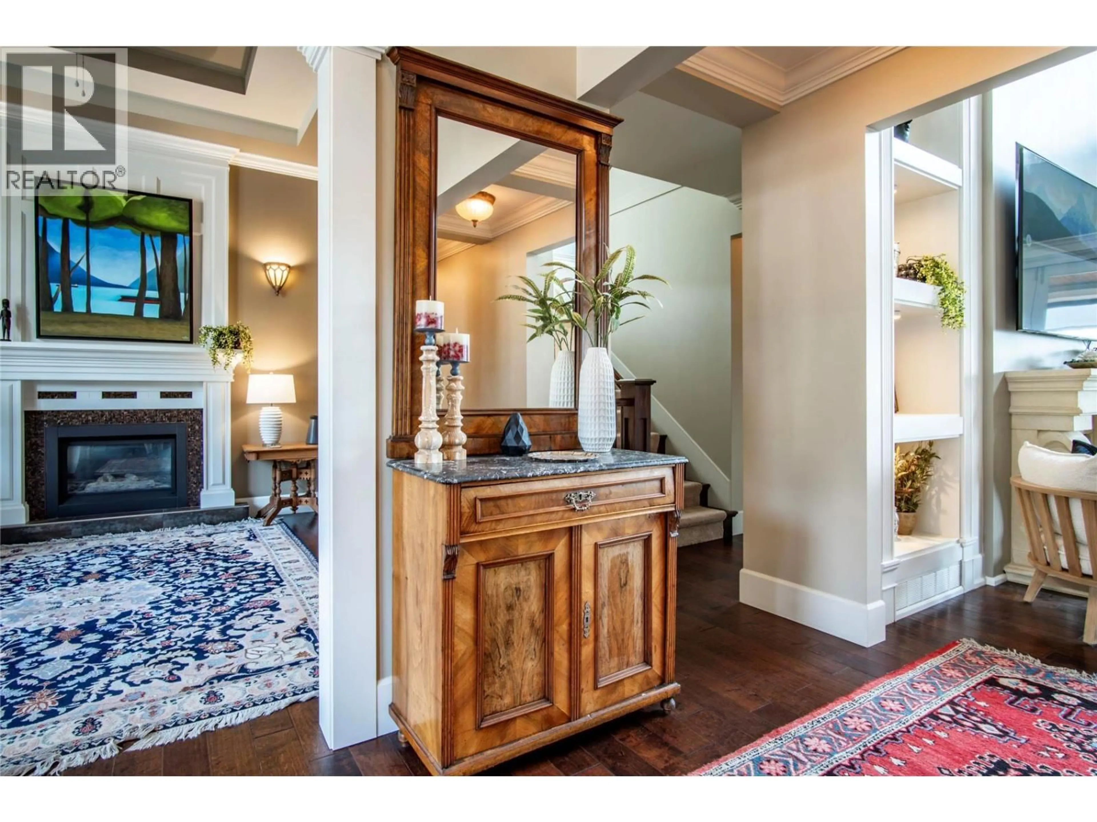 Indoor entryway for 8784 CORTLAND PLACE, Coldstream British Columbia V1B4B8