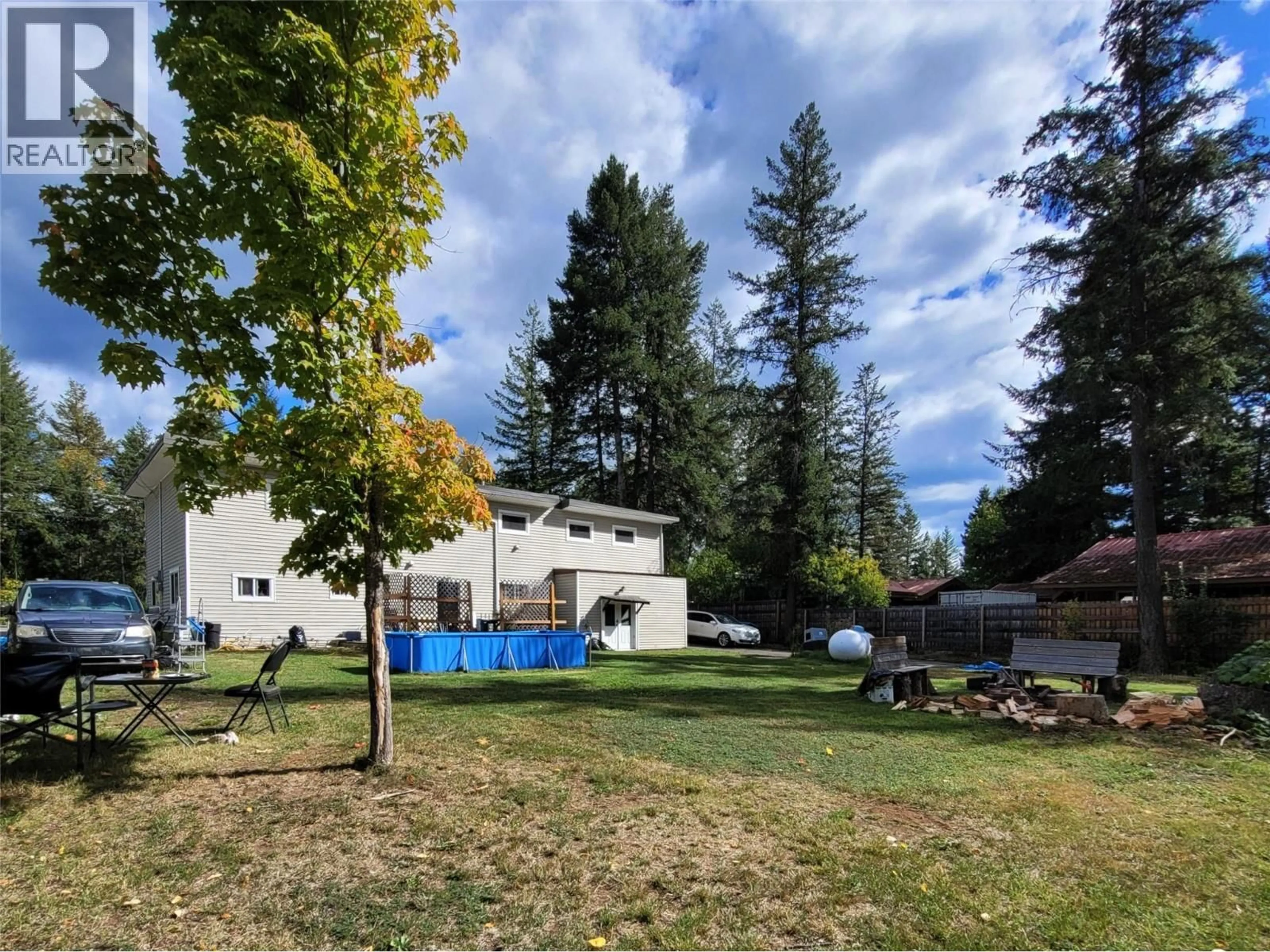 A pic from outside/outdoor area/front of a property/back of a property/a pic from drone, mountain view for 15 LODGE DRIVE, Clearwater British Columbia V0E1N2