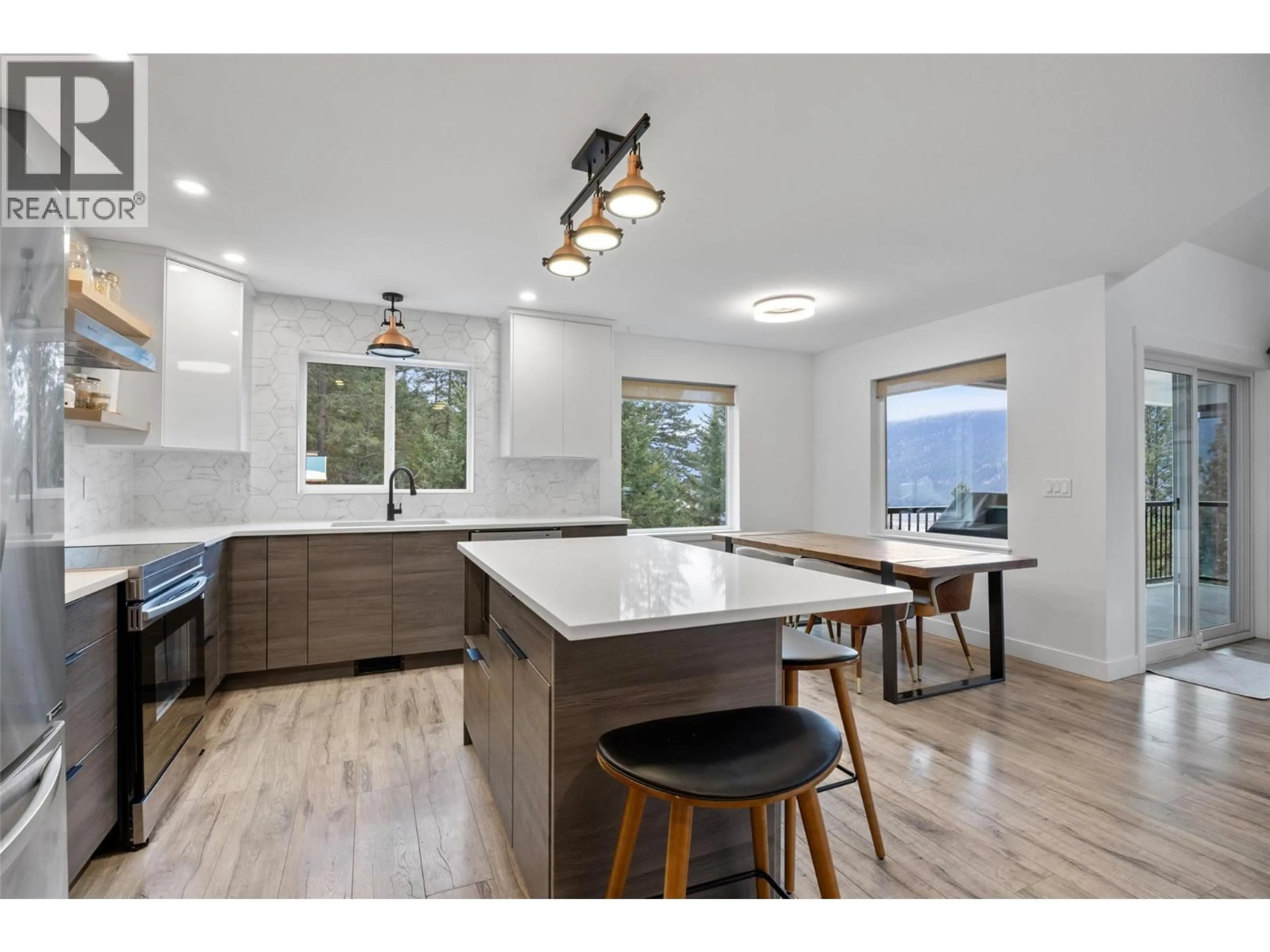 Open concept kitchen, unknown for 324 ORCHARD LAKE ROAD, Kamloops British Columbia V0E1E0
