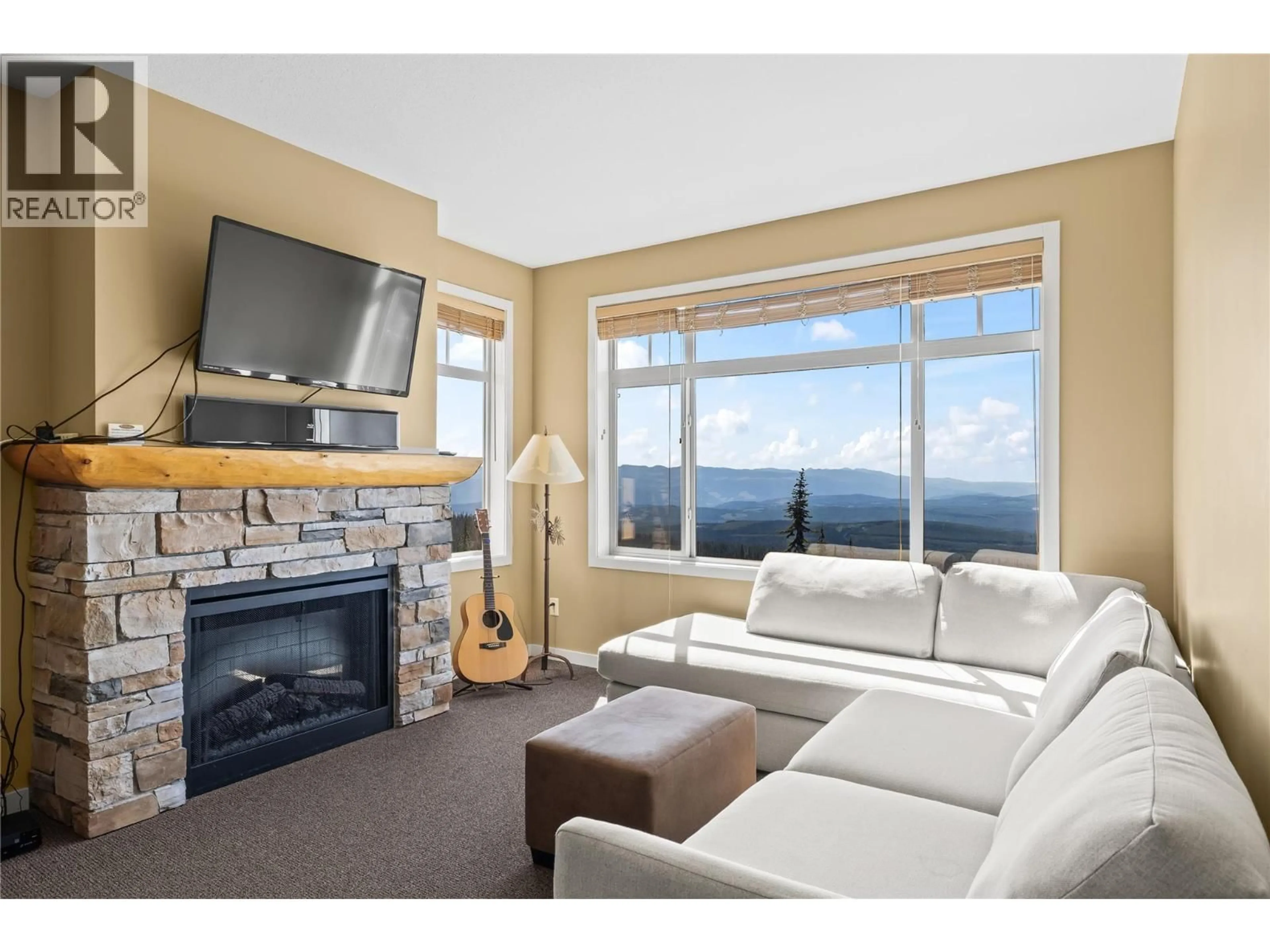 Living room with furniture, unknown for 308/308A - 255 FEATHERTOP WAY, Big White British Columbia V1P1P3