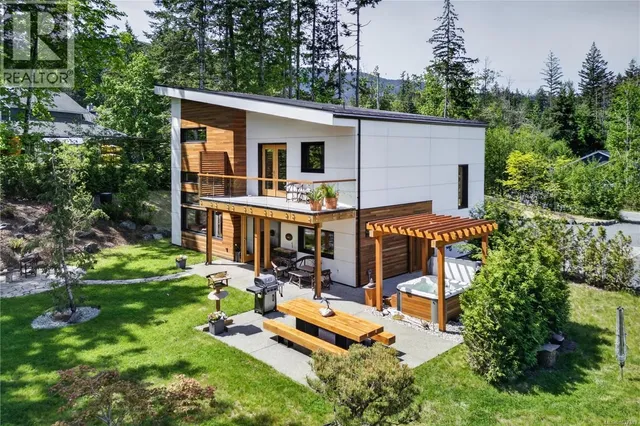 2566 STEVE ELLIS ROAD, Nanaimo 5