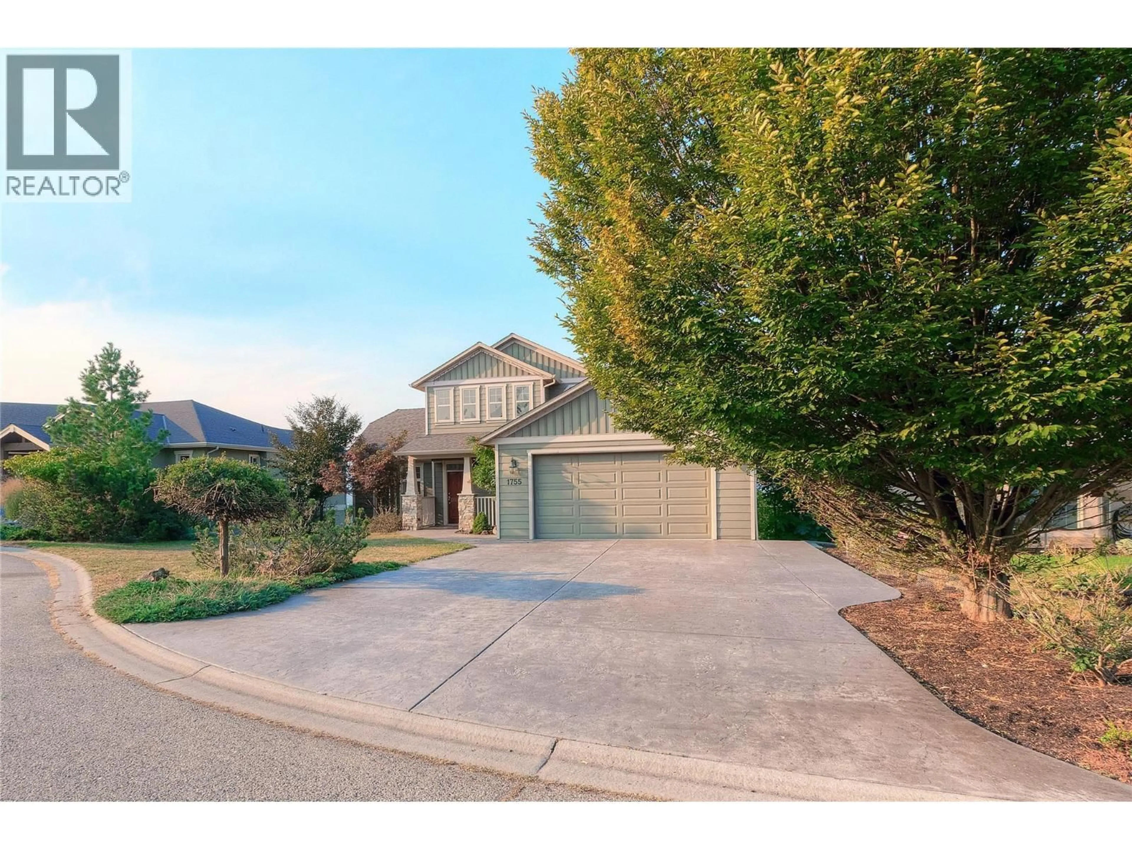 A pic from outside/outdoor area/front of a property/back of a property/a pic from drone, street for 1755 MARONA COURT, Kelowna British Columbia V1V2N2