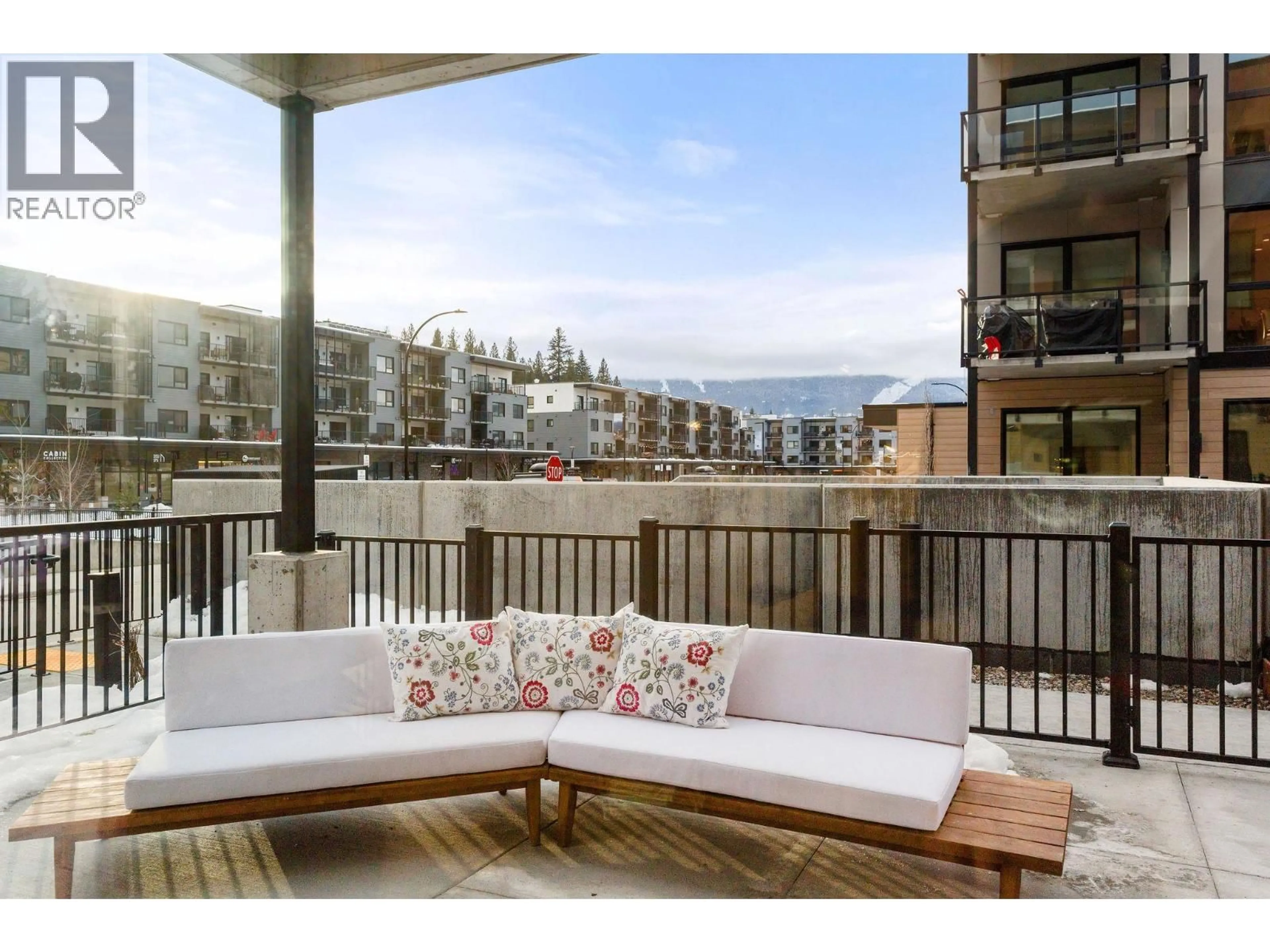 Balcony in the apartment, water/lake/river/ocean view for 1113 - 1702 COURSIER AVENUE, Revelstoke British Columbia V0E2S3