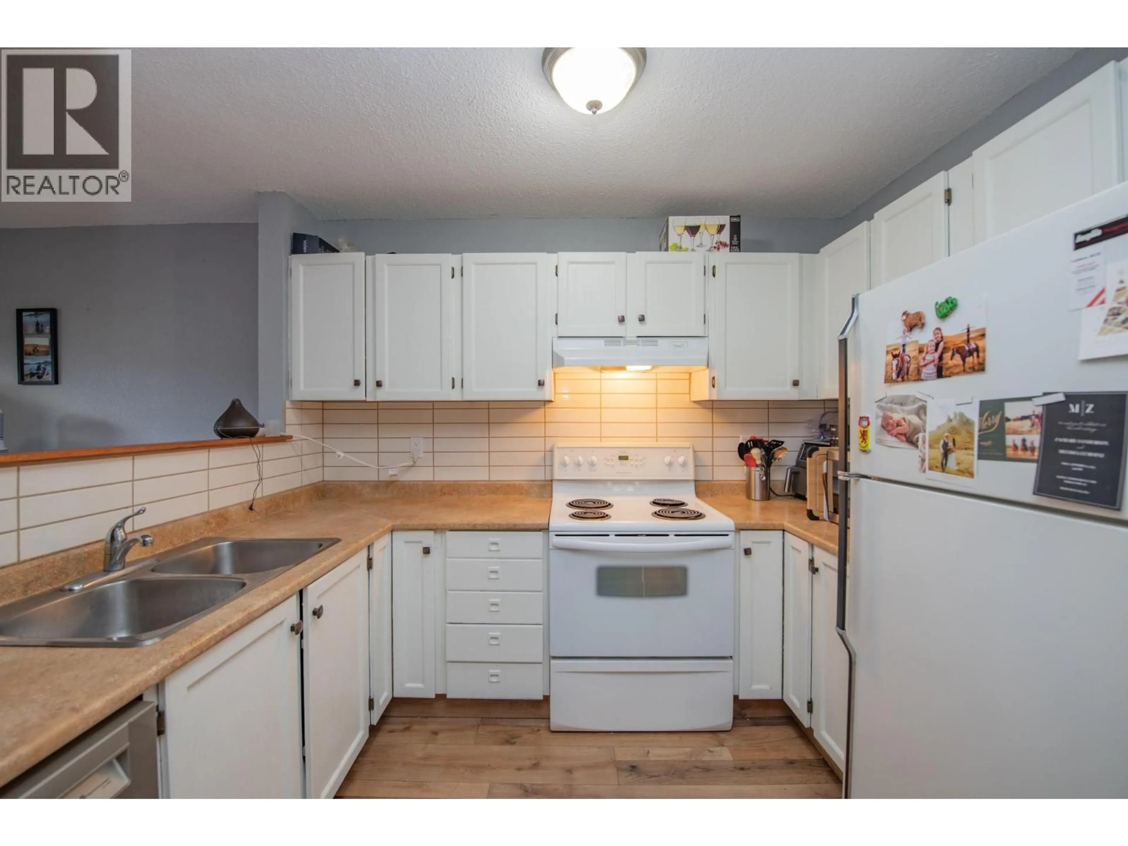 Standard kitchen, unknown for 5121 27 AVENUE, Vernon British Columbia v1t6l2