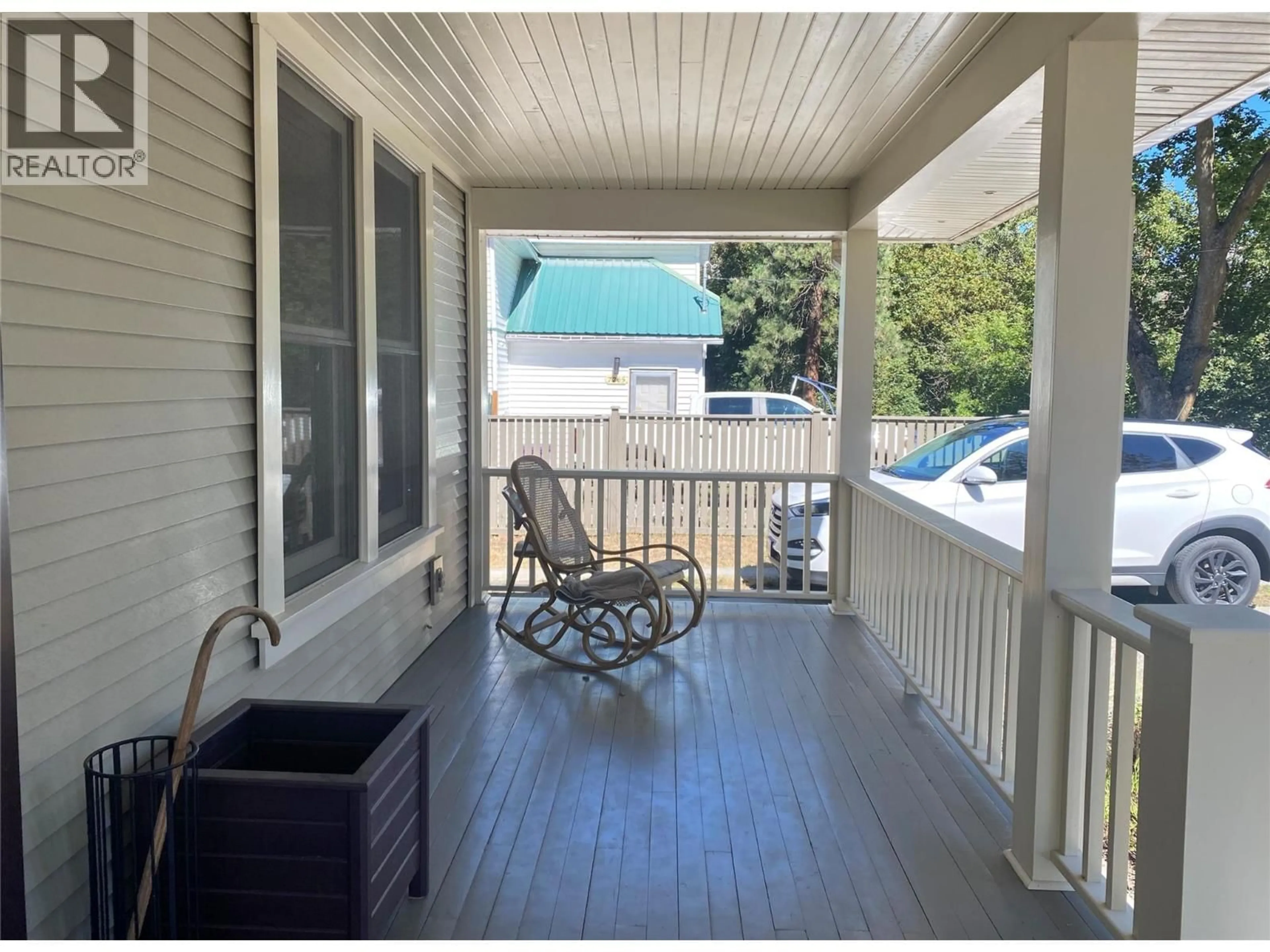 Patio, street for 7251 6TH STREET, Grand Forks British Columbia V0H1H0