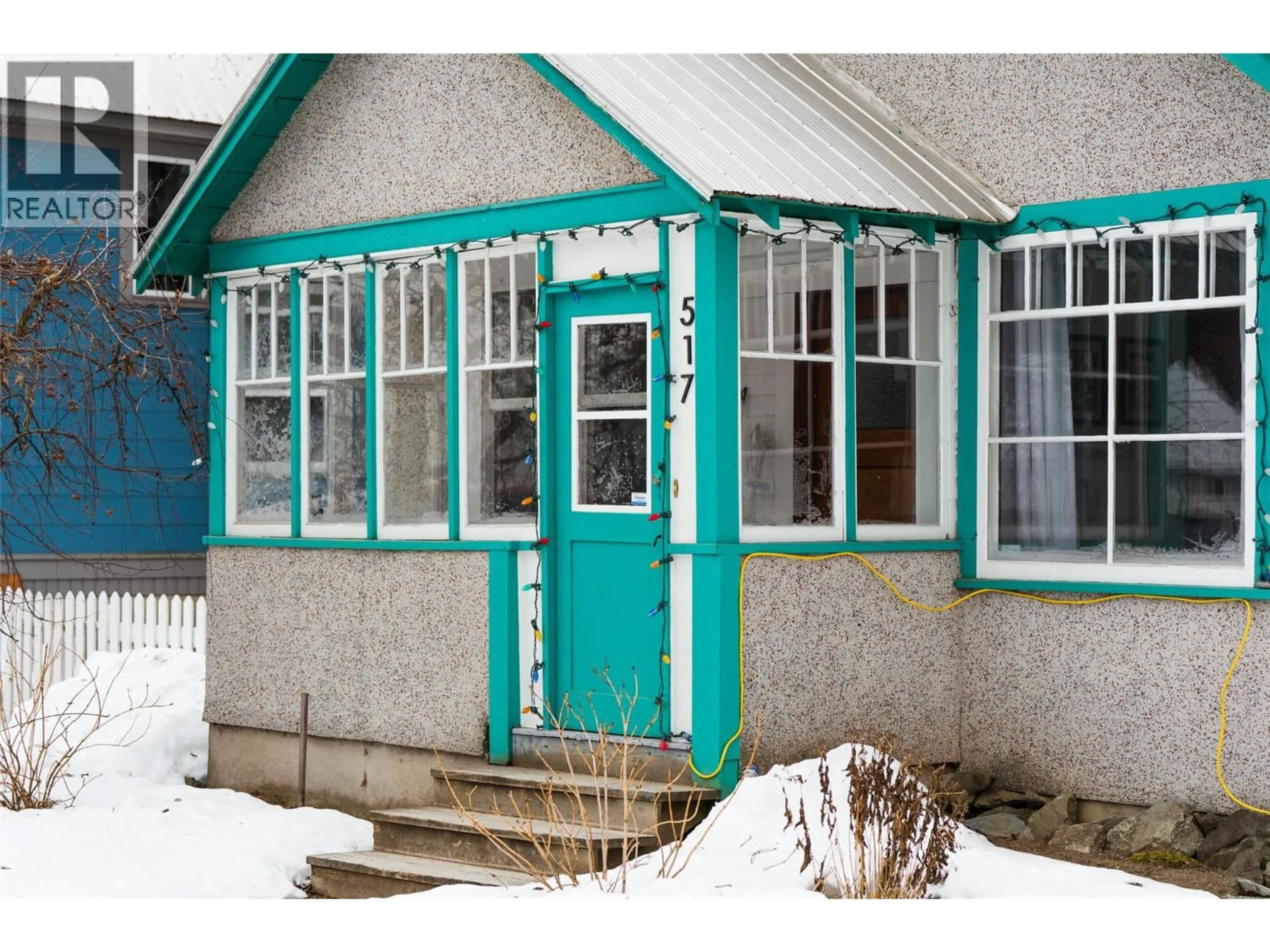 Home with vinyl exterior material, building for 517 SECOND STREET WEST, Revelstoke British Columbia V0E2S0