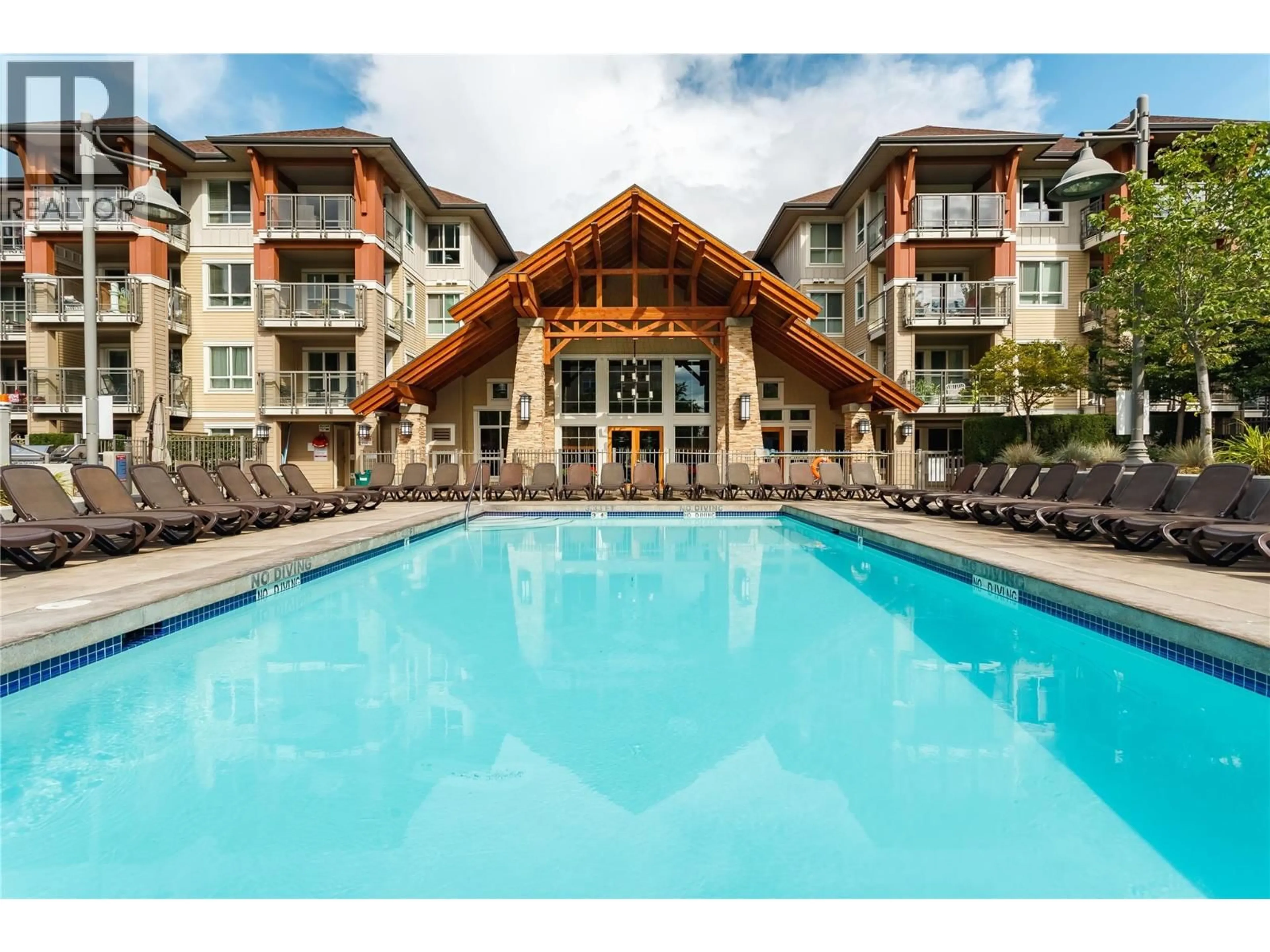 Pool for 123 - 1099 SUNSET DRIVE, Kelowna British Columbia V1Y9Z2