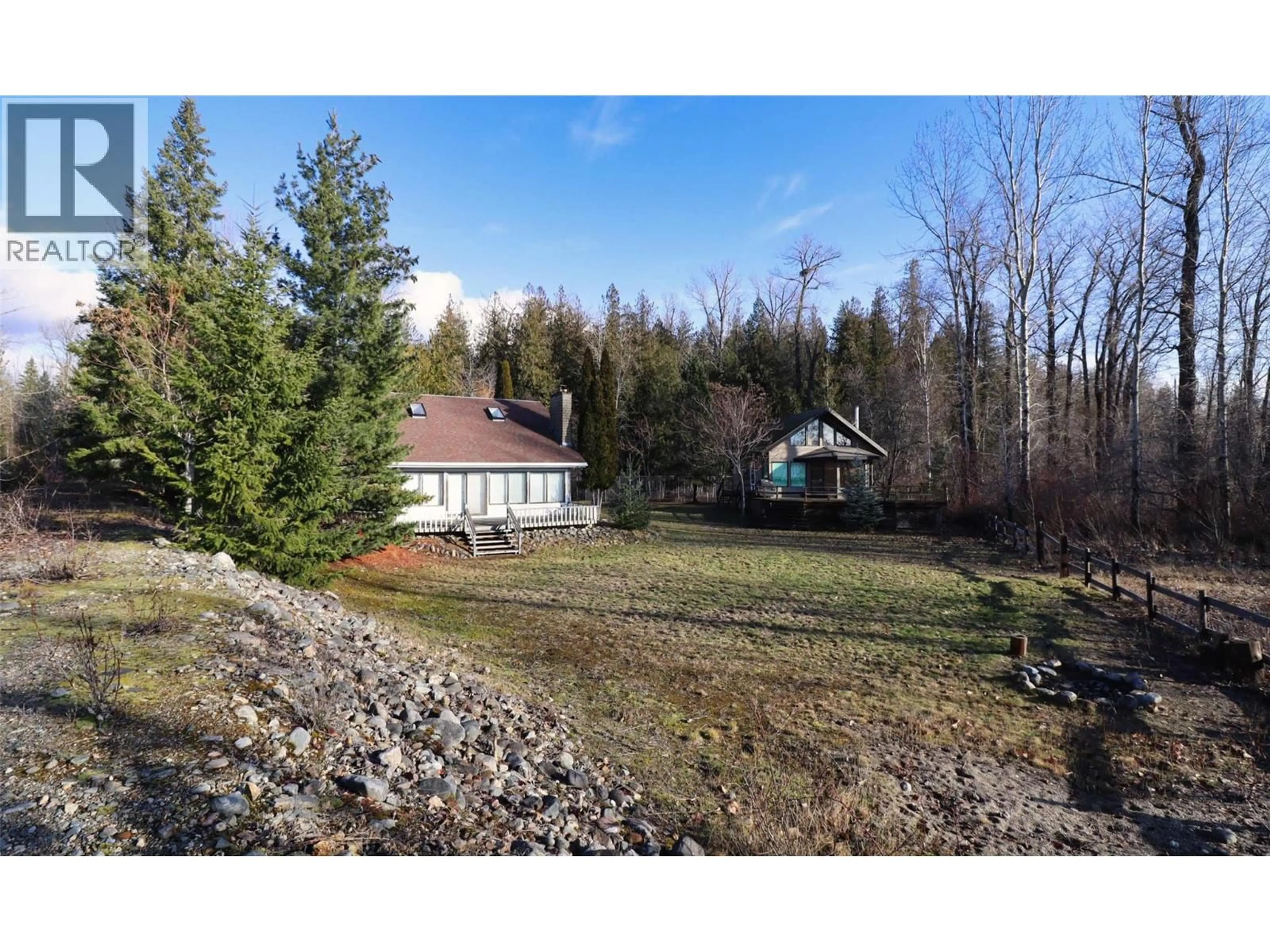 A pic from outside/outdoor area/front of a property/back of a property/a pic from drone, unknown for 6884 SQUILAX-ANGLEMONT ROAD, Magna Bay British Columbia V0E1M7