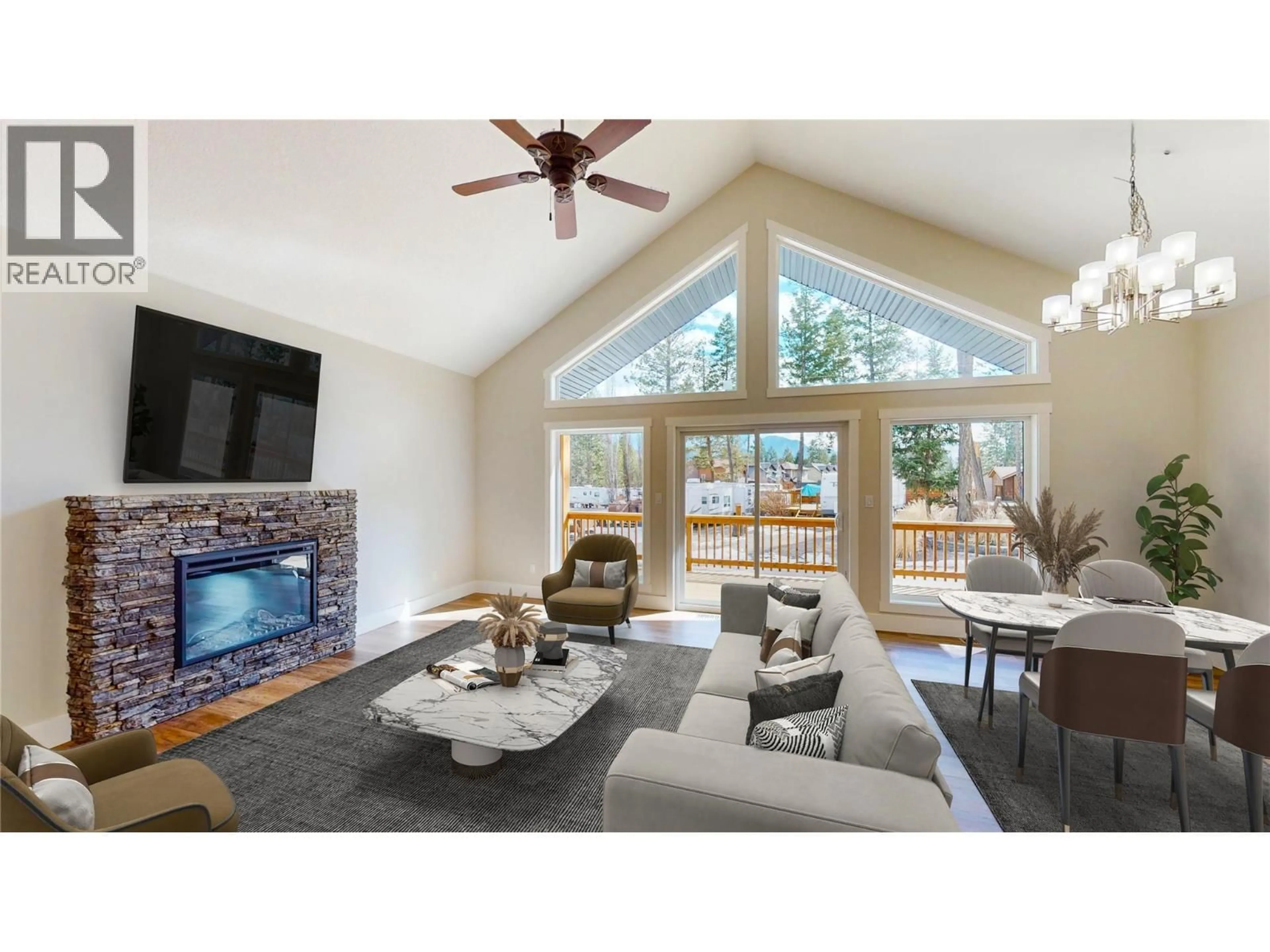 Living room with furniture, wood/laminate floor for 118 - 4868 RIVERVIEW DRIVE, Edgewater British Columbia V0A1E0