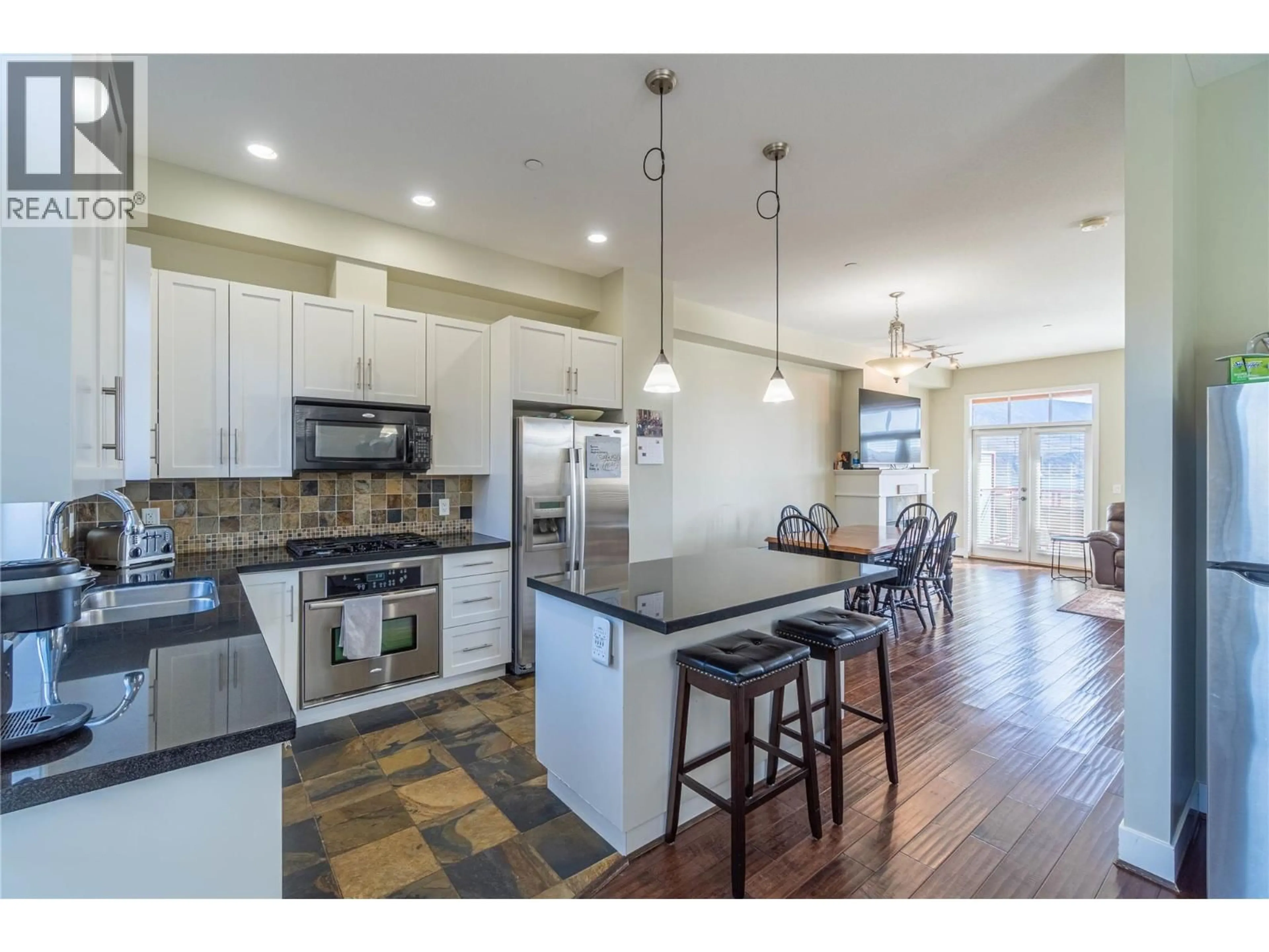 Open concept kitchen, ceramic/tile floor for 19 - 175 HOLLOWAY DRIVE, Kamloops British Columbia V1S0B2