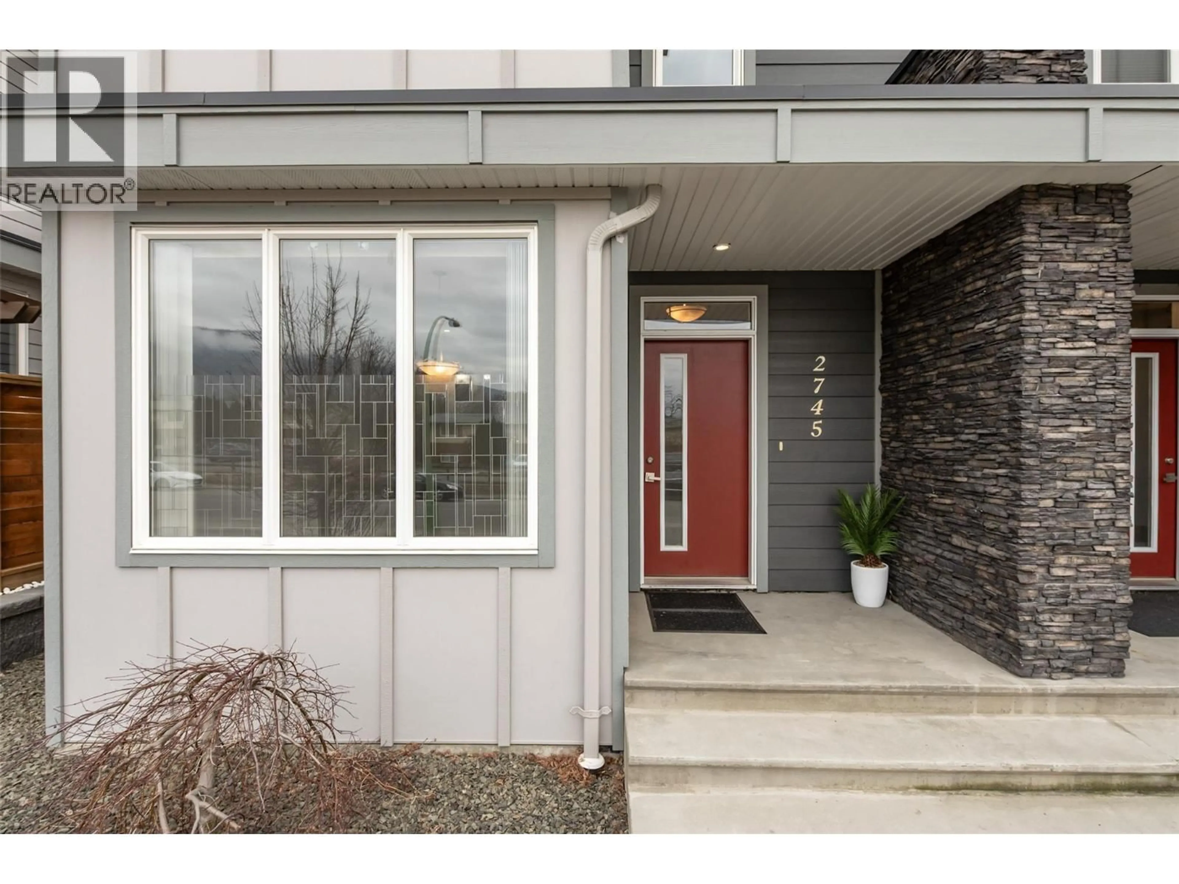 Indoor entryway for 2745 HEWL ROAD, West Kelowna British Columbia V1Z4E7