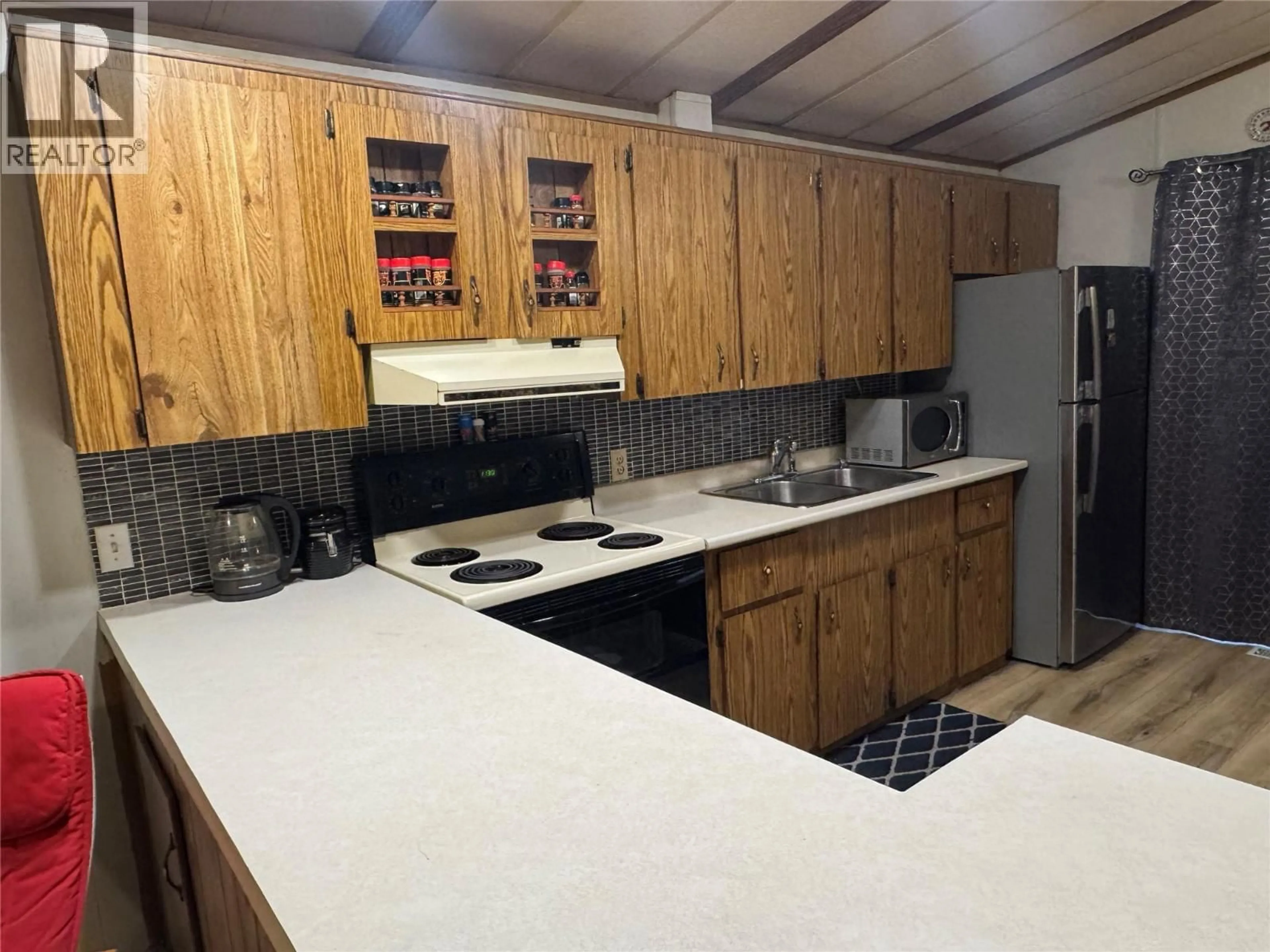 Standard kitchen, unknown for 3 - 746 THOMPSON AVENUE, Chase British Columbia V0E1M0