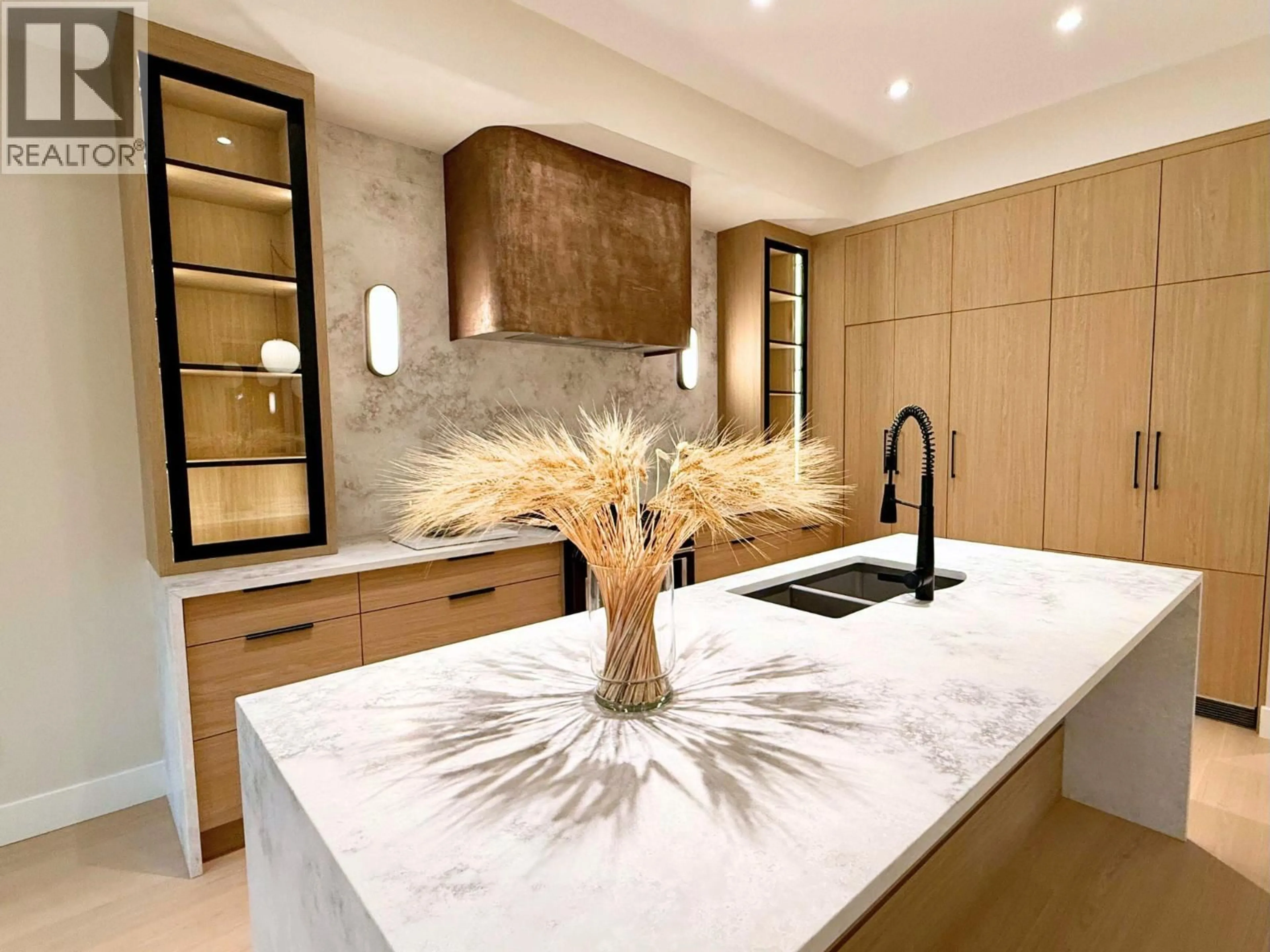 Contemporary kitchen, unknown for 3 - 781 MARTIN AVENUE, Kelowna British Columbia V1Y6V4