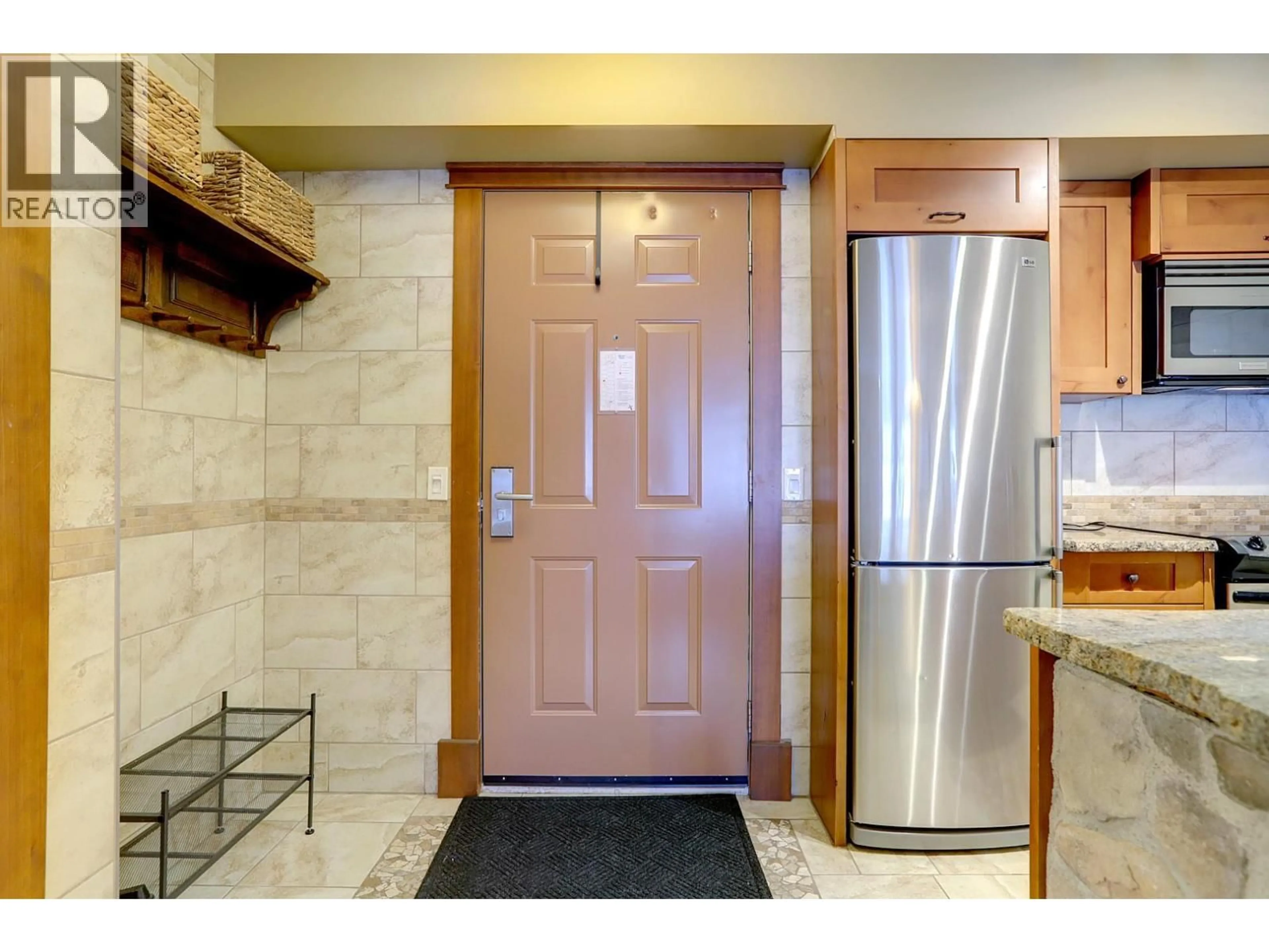 Indoor entryway for 367 - 155 SILVER LODE LANE, Vernon British Columbia V1B3M1