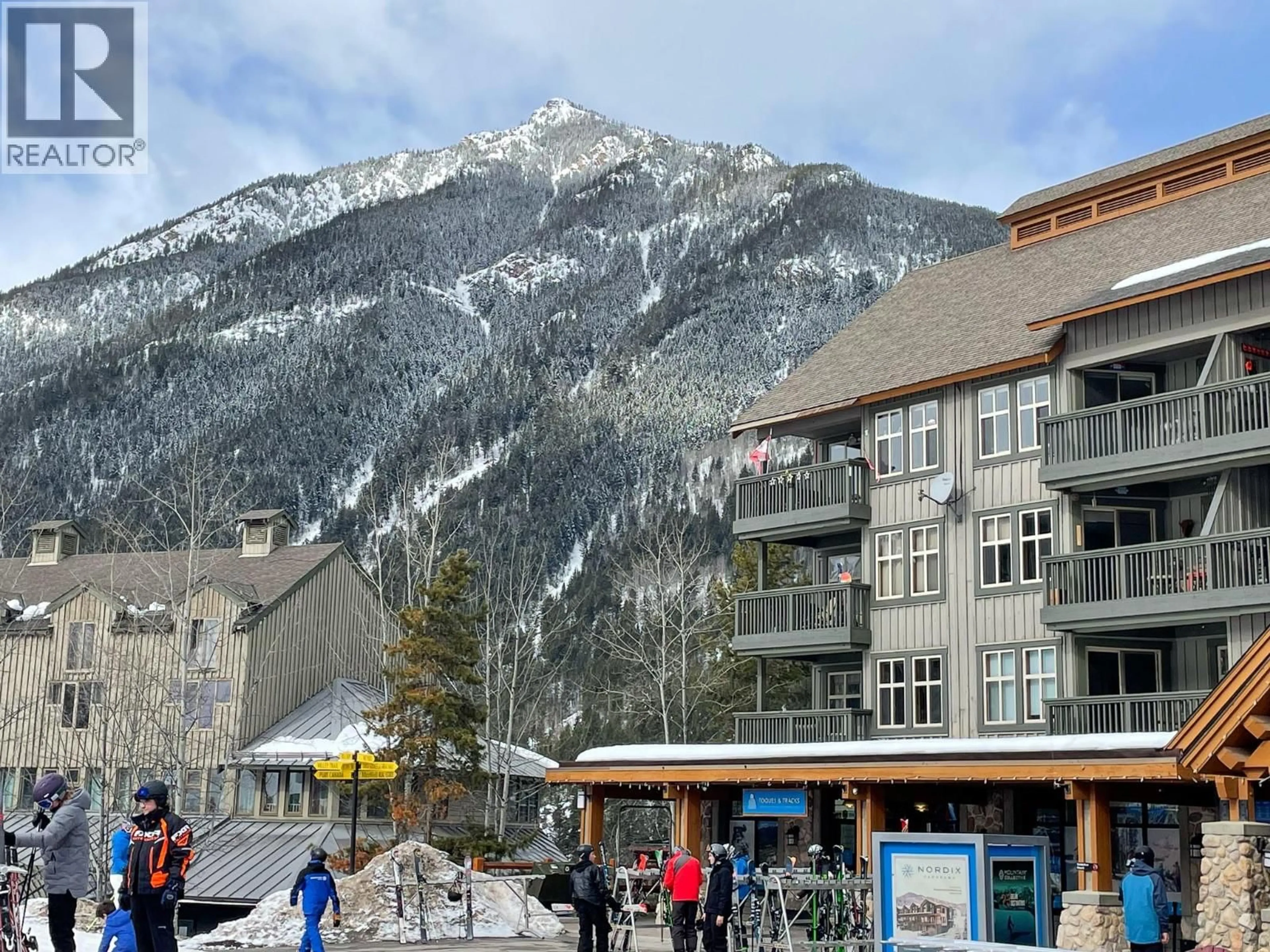 Blurry image for 202 - 2050 SUMMIT DRIVE, Panorama British Columbia V0A1T0