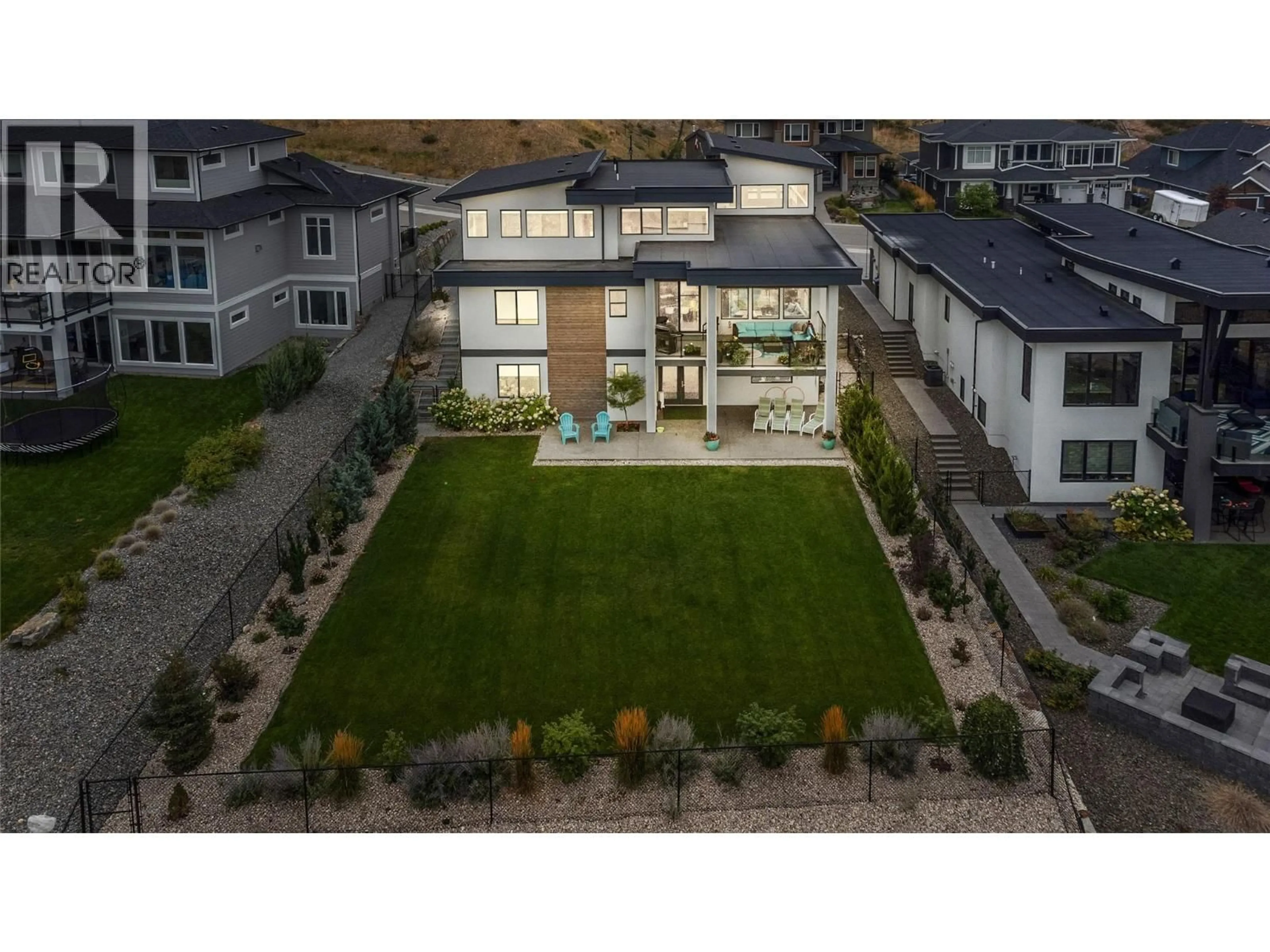 A pic from outside/outdoor area/front of a property/back of a property/a pic from drone, unknown for 1648 FAWN RUN DRIVE, Kelowna British Columbia V1W5M8
